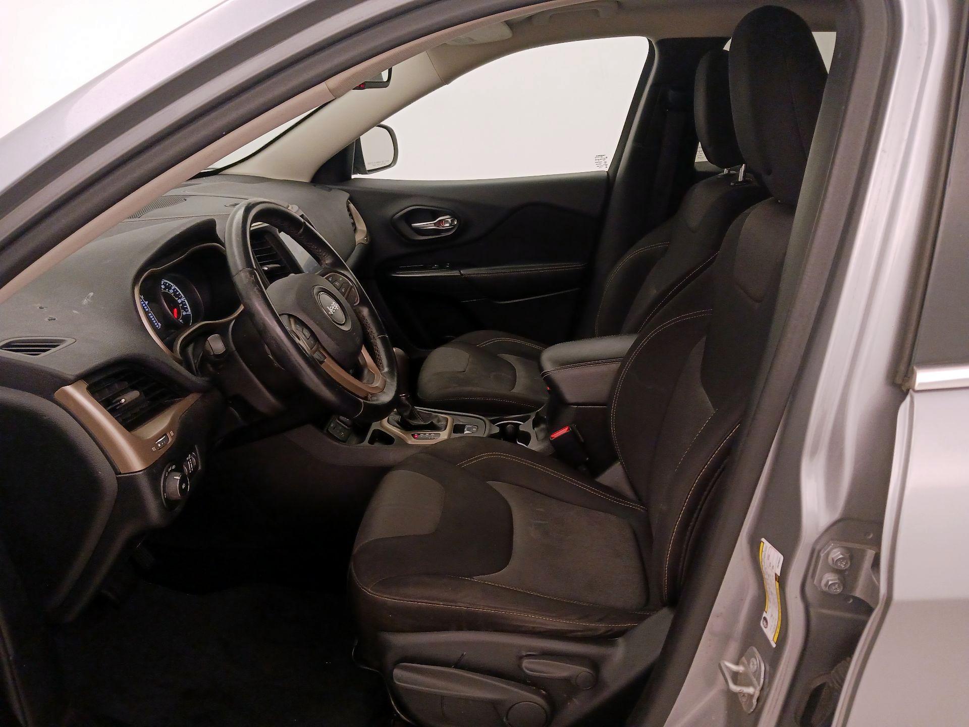 Thumbnail: 2014 Jeep Cherokee - 11