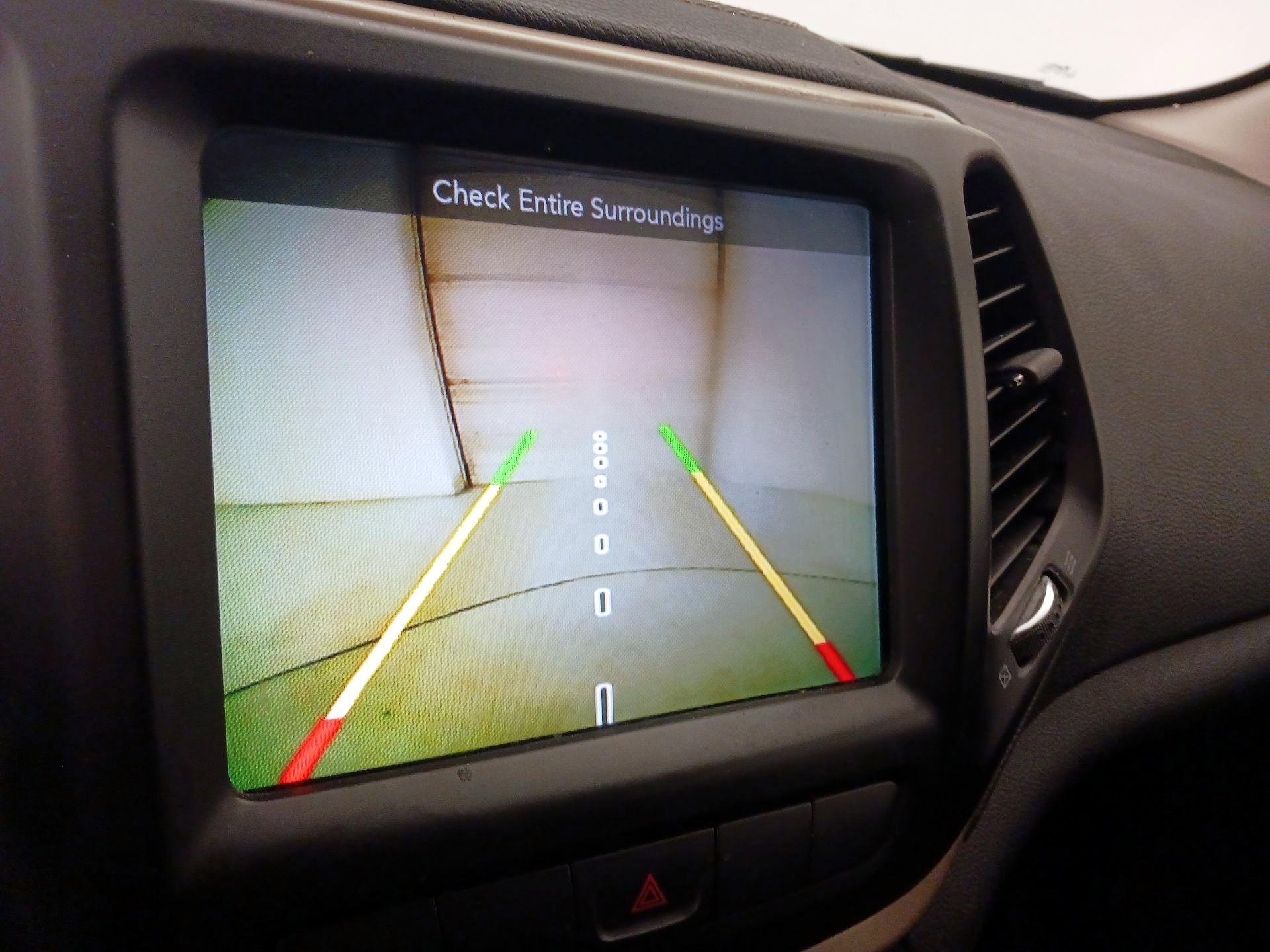 Thumbnail: 2014 Jeep Cherokee - 14