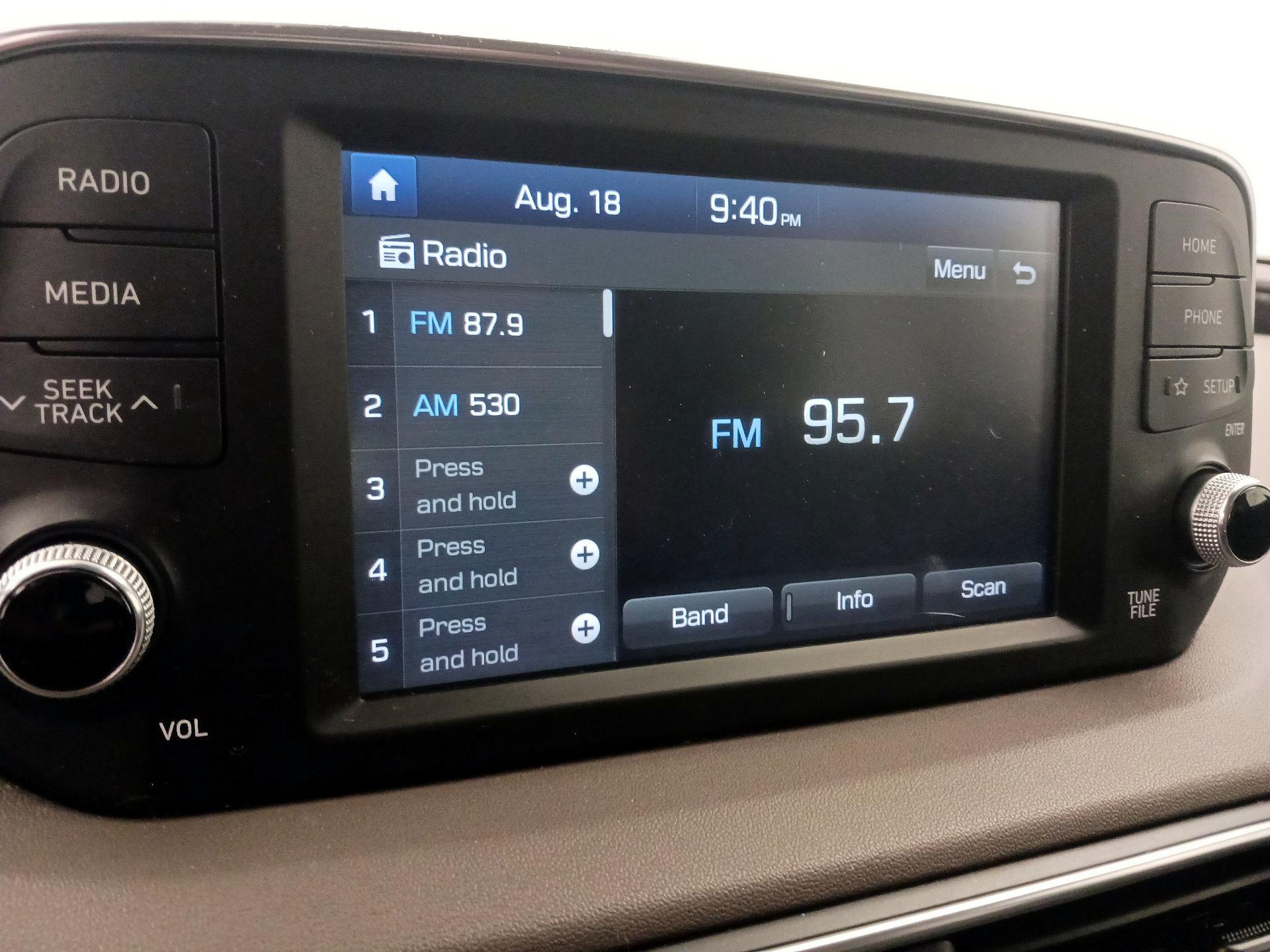 Thumbnail: 2019 Hyundai Santa Fe - 15