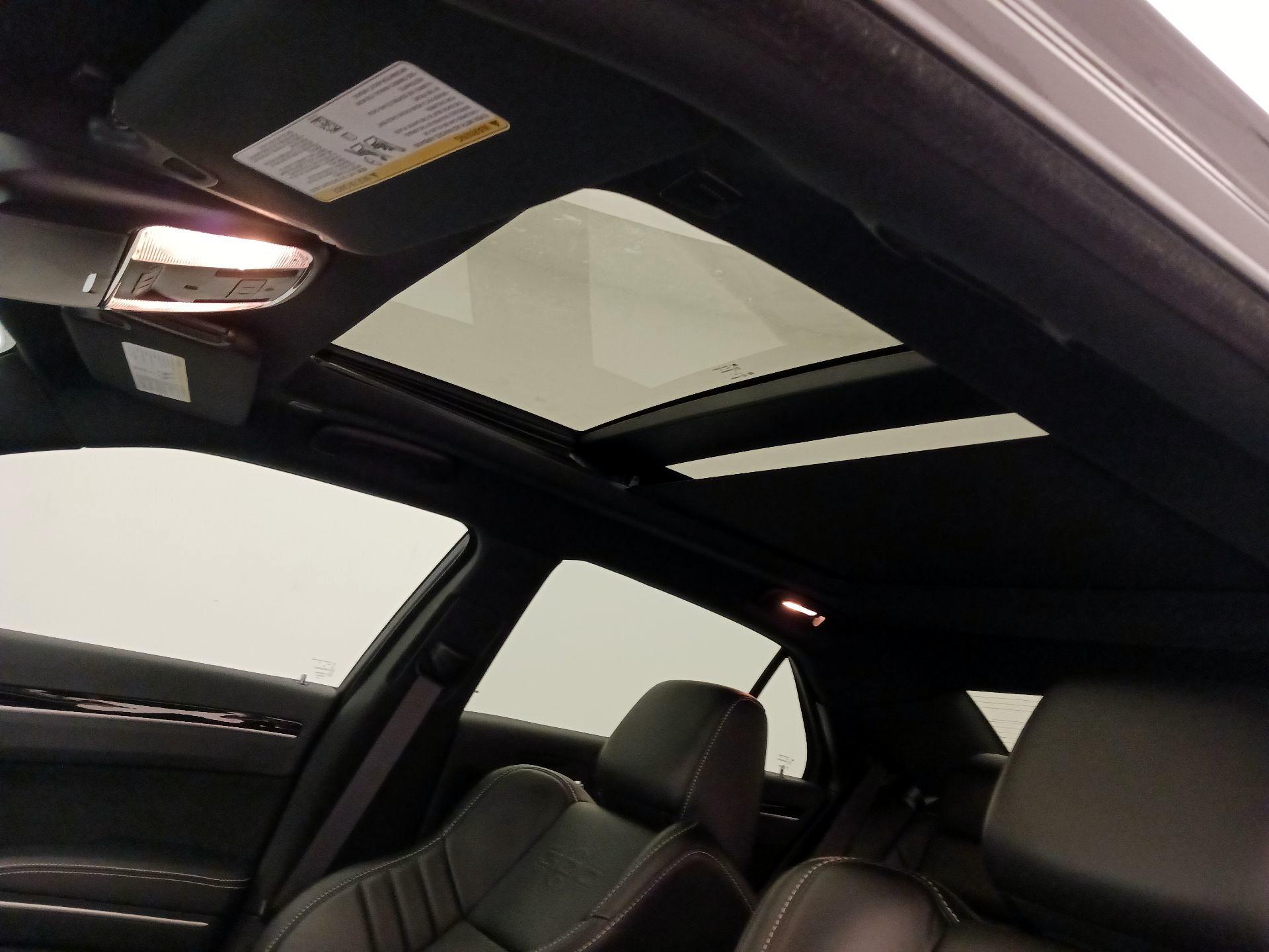 Thumbnail: 2023 Chrysler 300 - 20