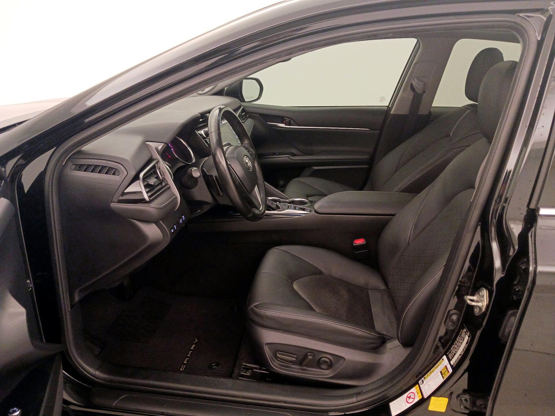 Thumbnail: 2019 Toyota Camry - 11