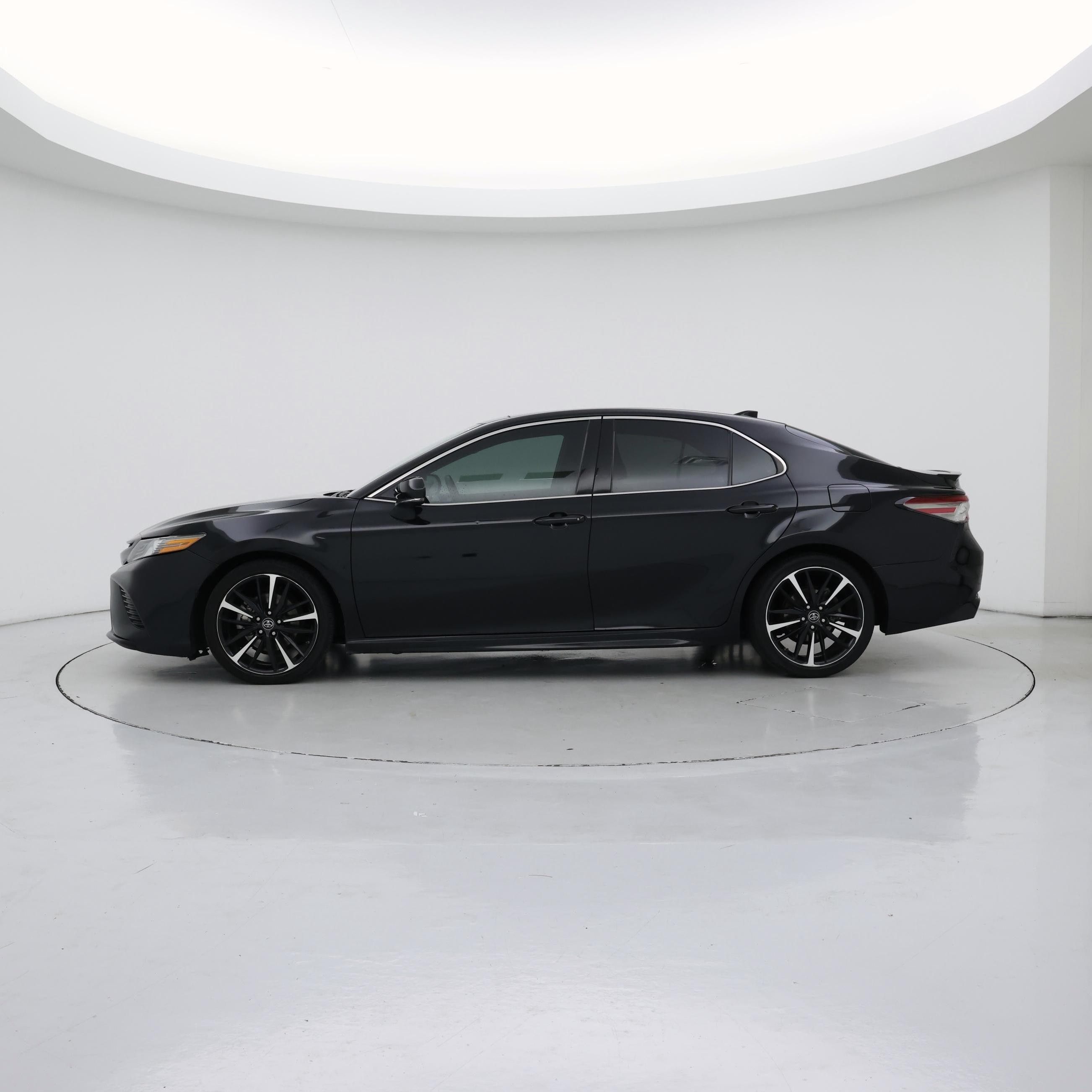 Thumbnail: 2019 Toyota Camry - 3