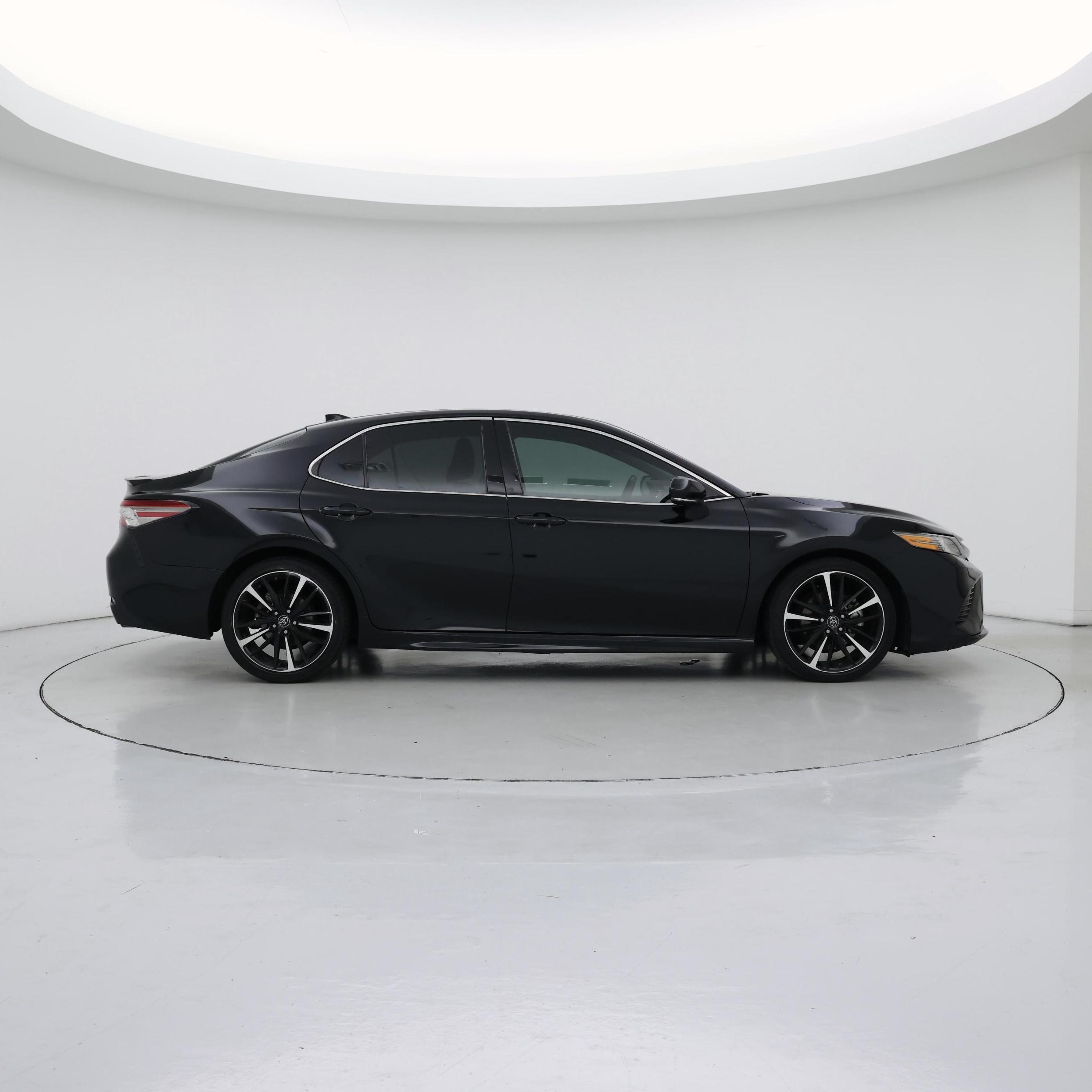 Thumbnail: 2019 Toyota Camry - 7