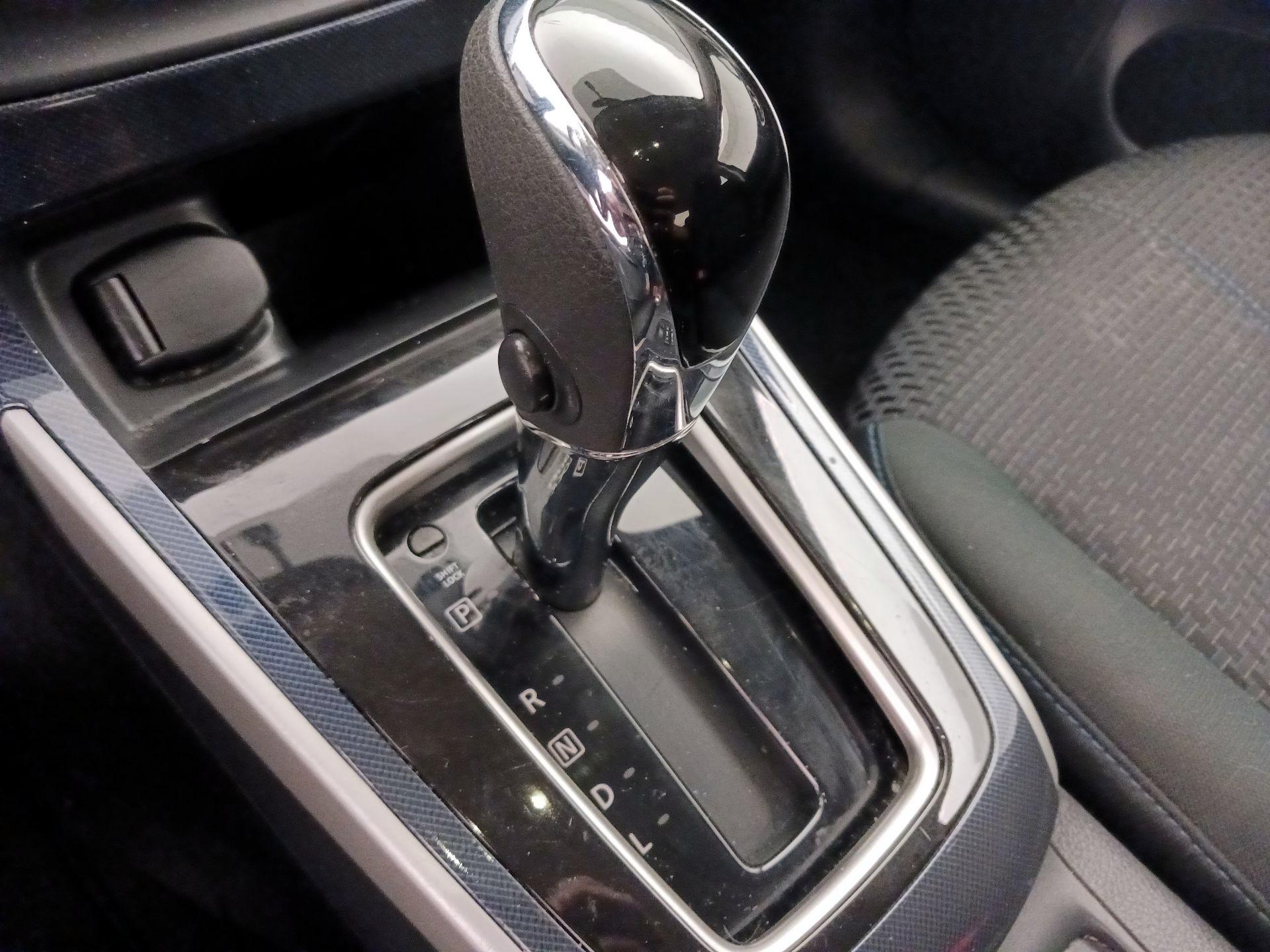 Thumbnail: 2019 Nissan Sentra - 17