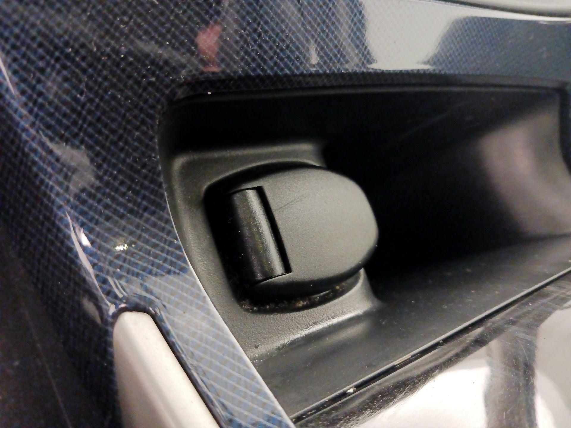 Thumbnail: 2019 Nissan Sentra - 18