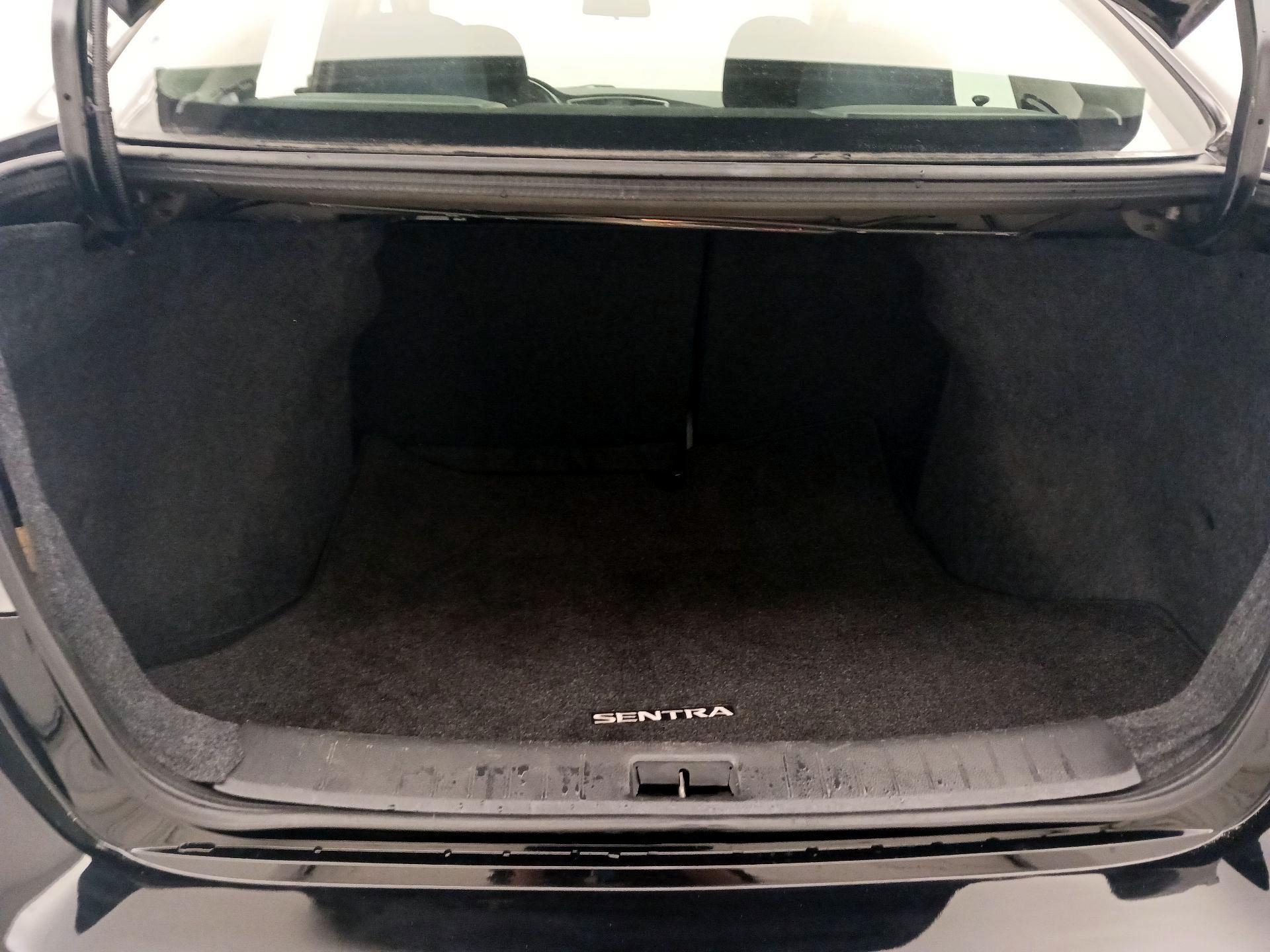 Thumbnail: 2019 Nissan Sentra - 20