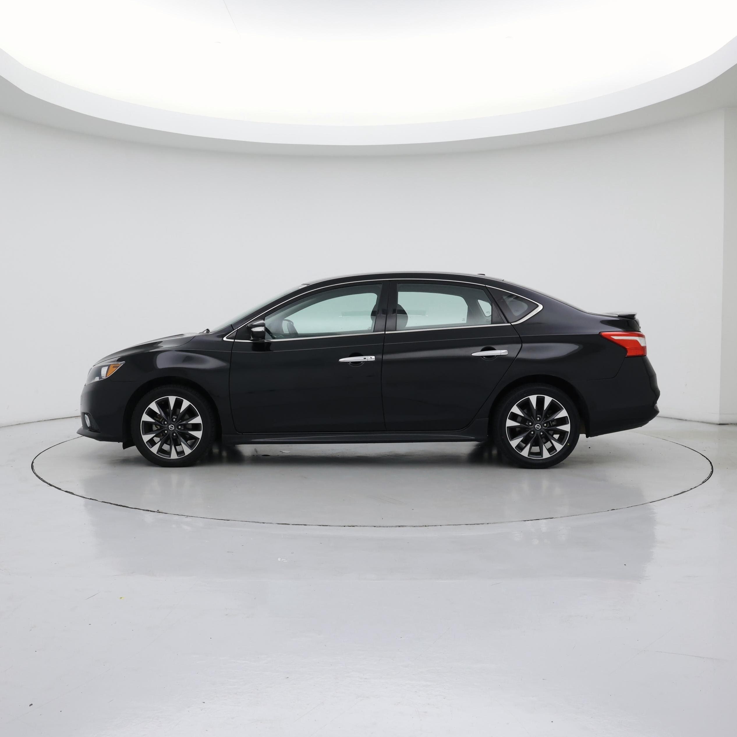 Thumbnail: 2019 Nissan Sentra - 3