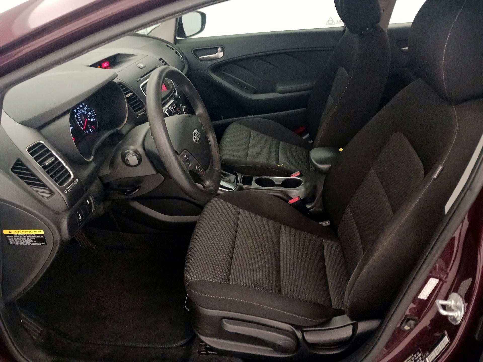Thumbnail: 2017 Kia Forte - 11
