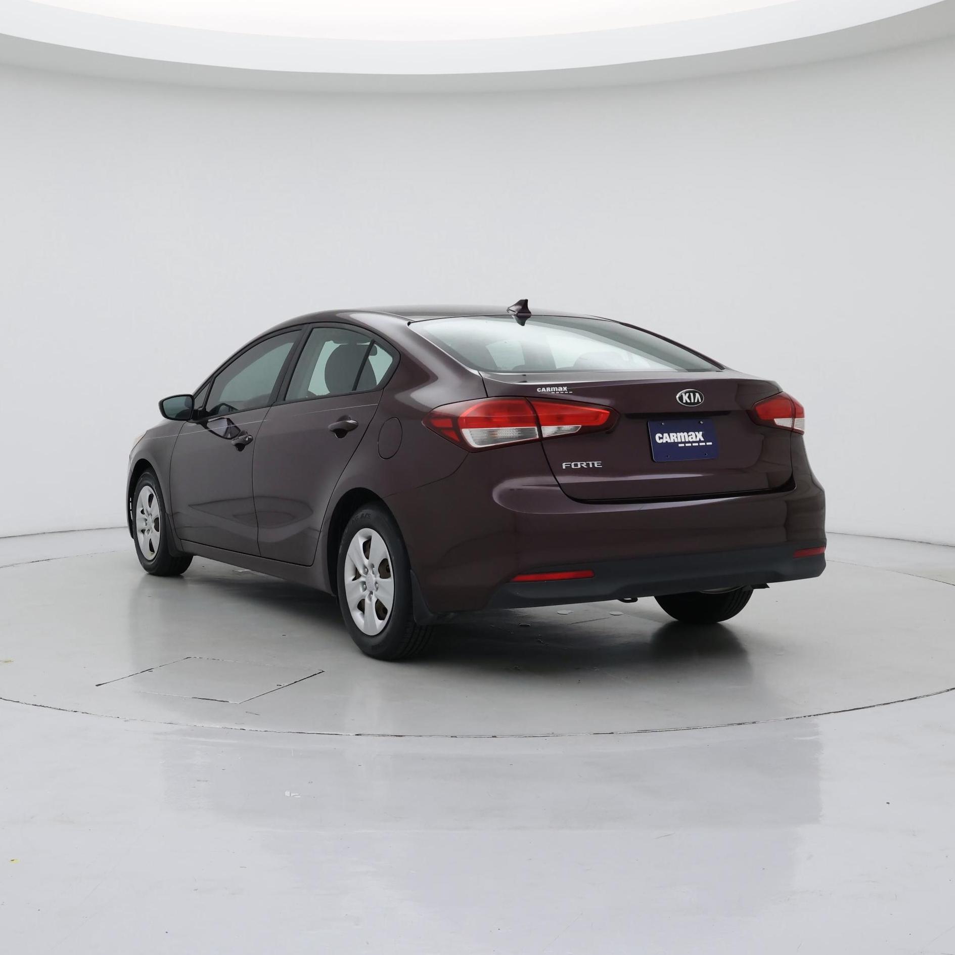 Thumbnail: 2017 Kia Forte - 2