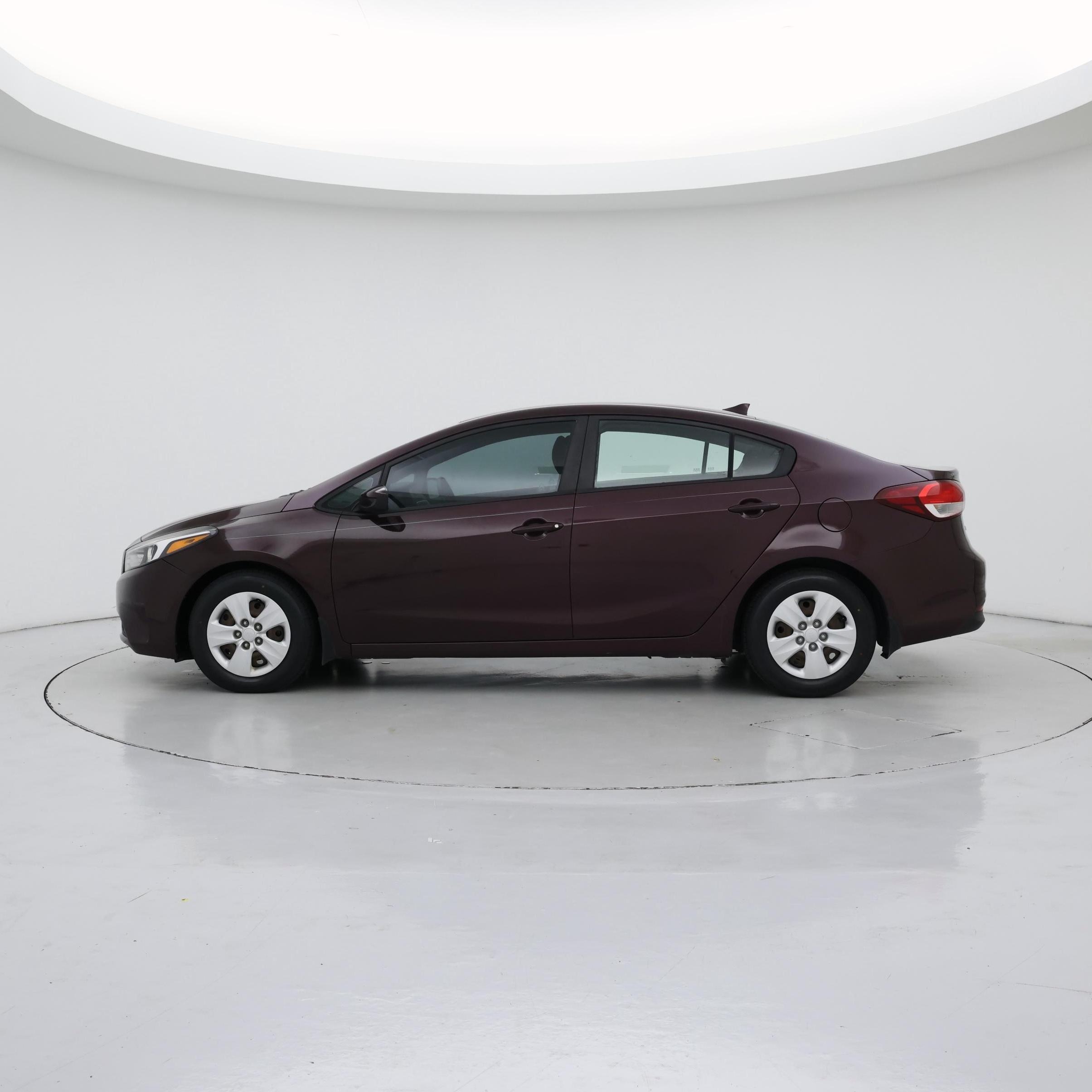 Thumbnail: 2017 Kia Forte - 3