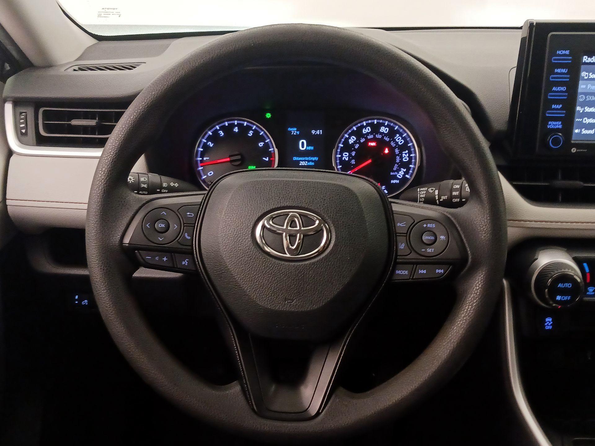 Thumbnail: 2020 Toyota RAV4 - 10