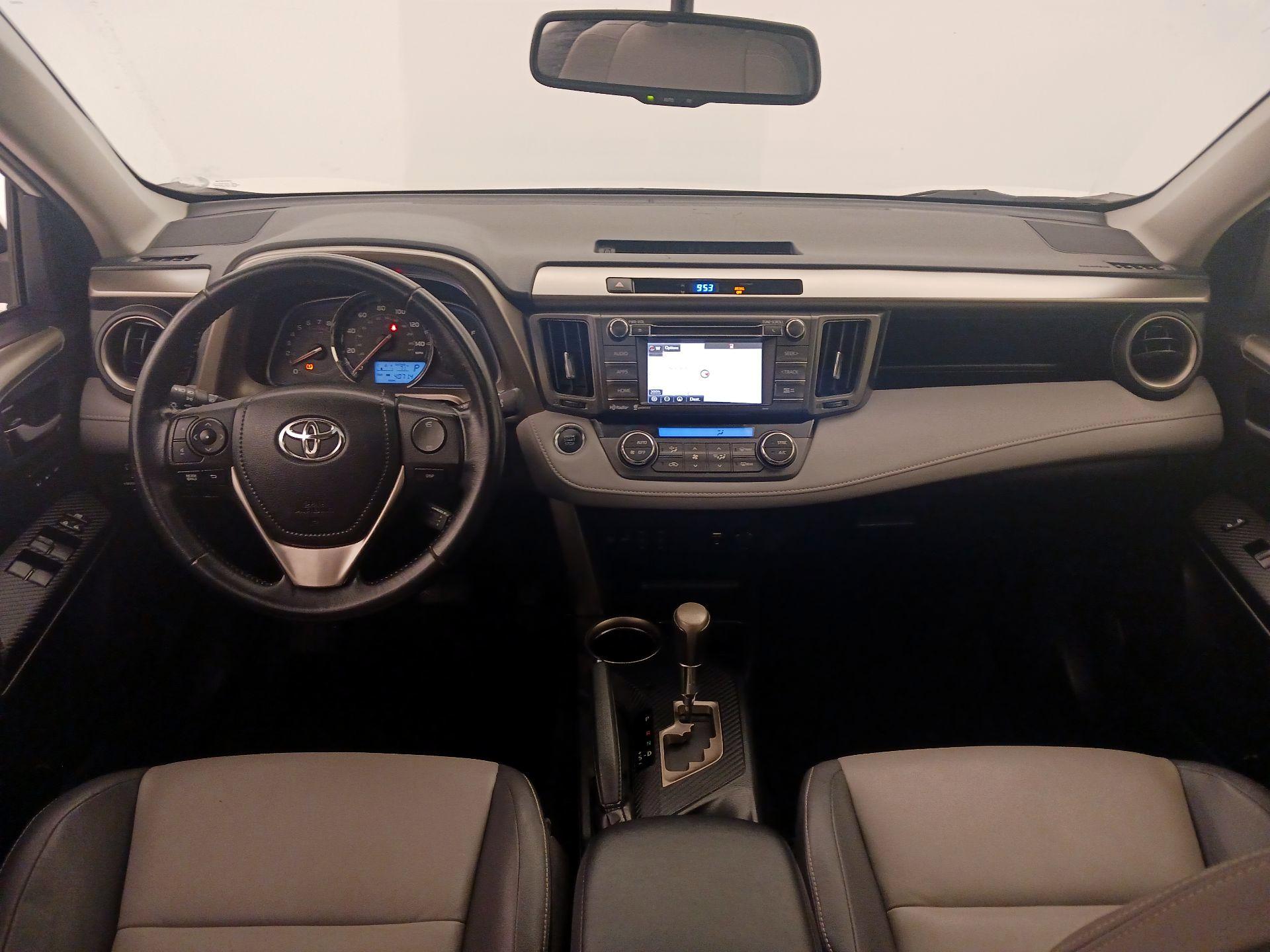 Thumbnail: 2015 Toyota RAV4 - 9