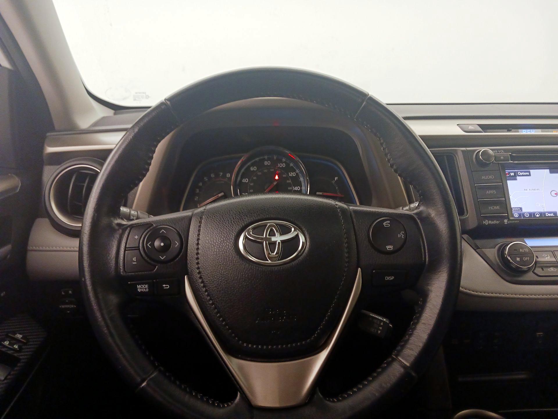Thumbnail: 2015 Toyota RAV4 - 10
