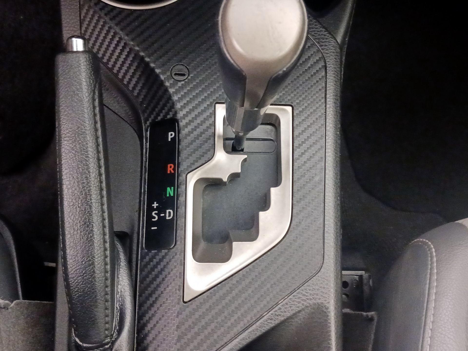 Thumbnail: 2015 Toyota RAV4 - 18