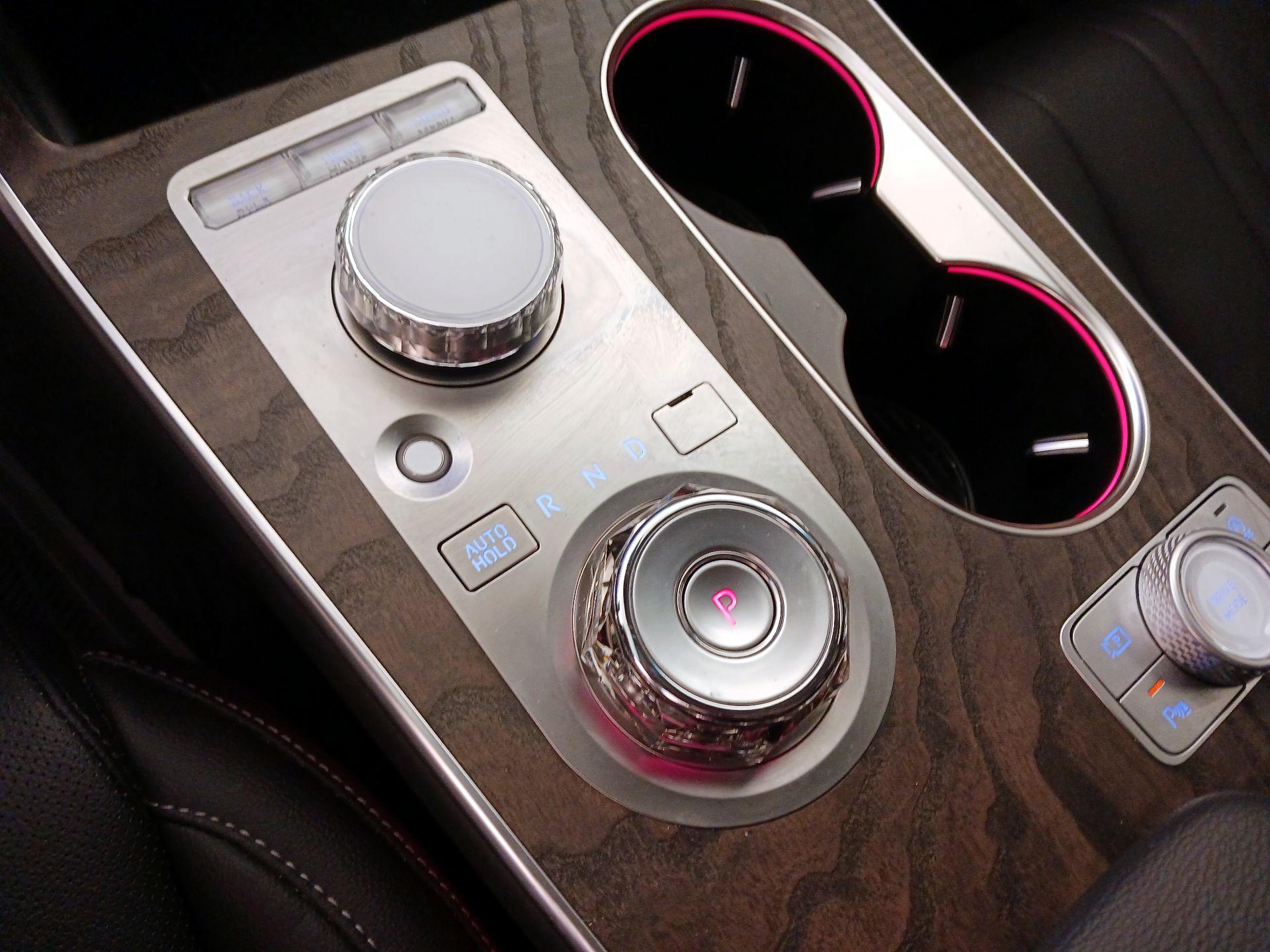 Thumbnail: 2025 Genesis GV80 - 18