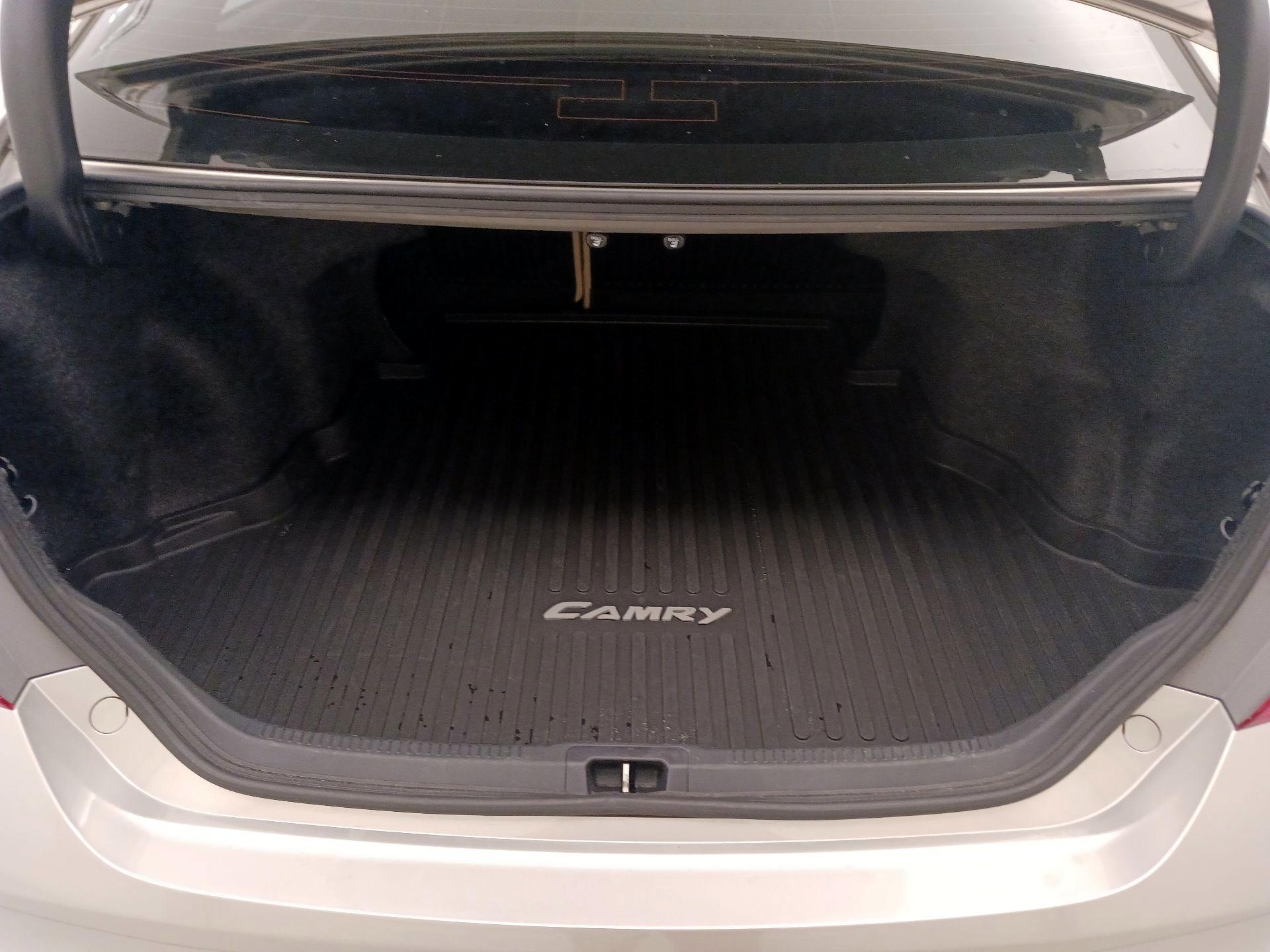 Thumbnail: 2017 Toyota Camry - 20