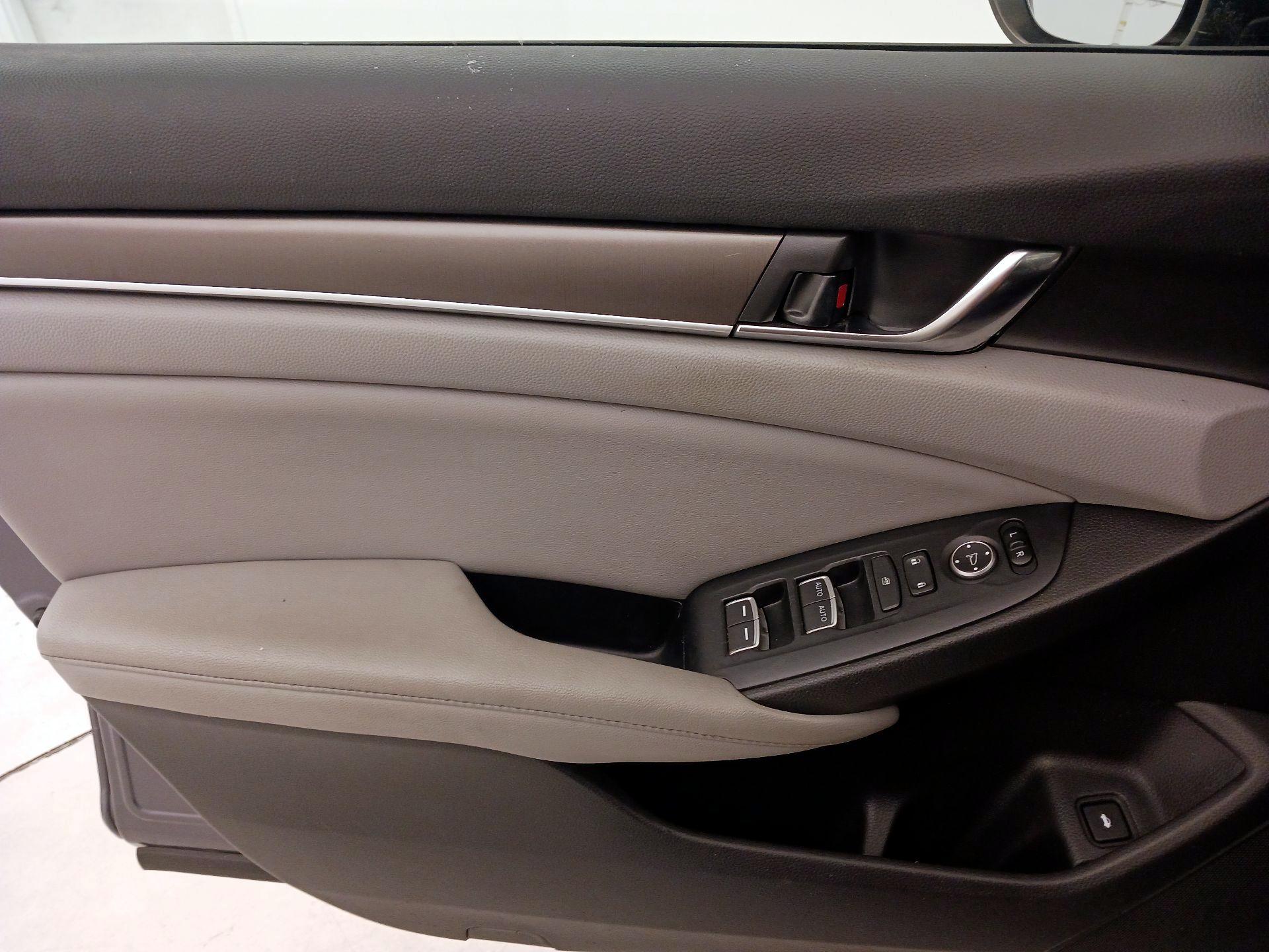 Thumbnail: 2019 Honda Accord - 12