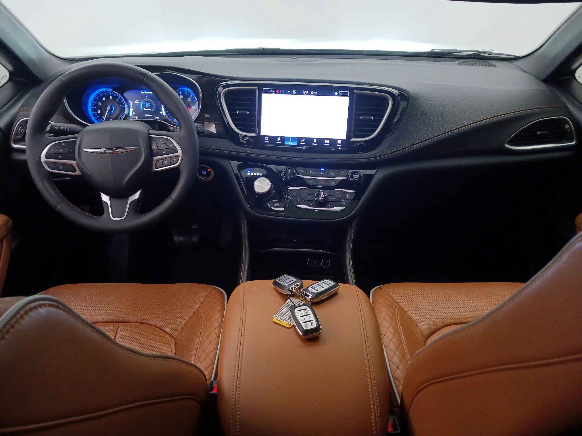 Thumbnail: 2022 Chrysler Pacifica - 9