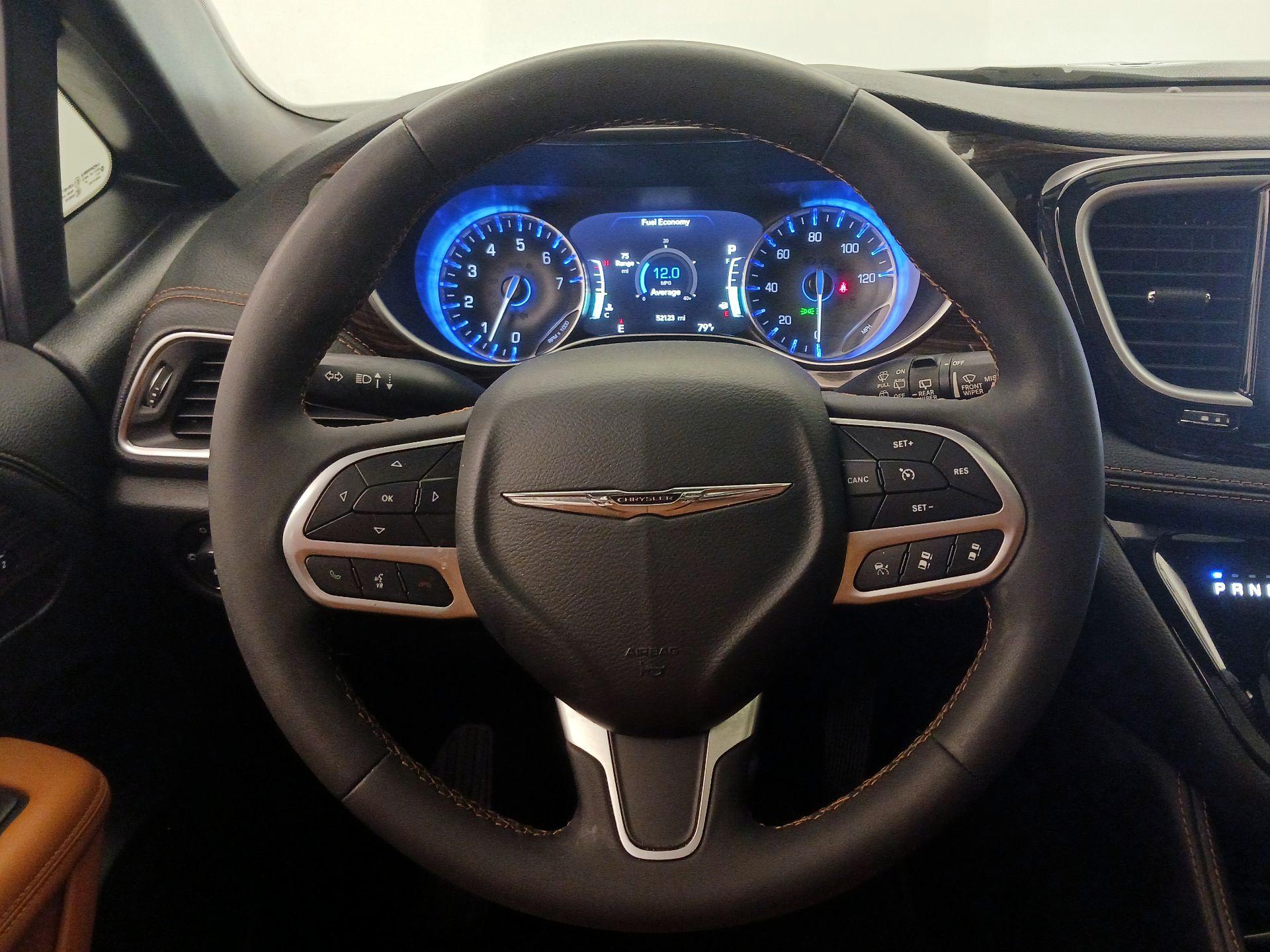 Thumbnail: 2022 Chrysler Pacifica - 10