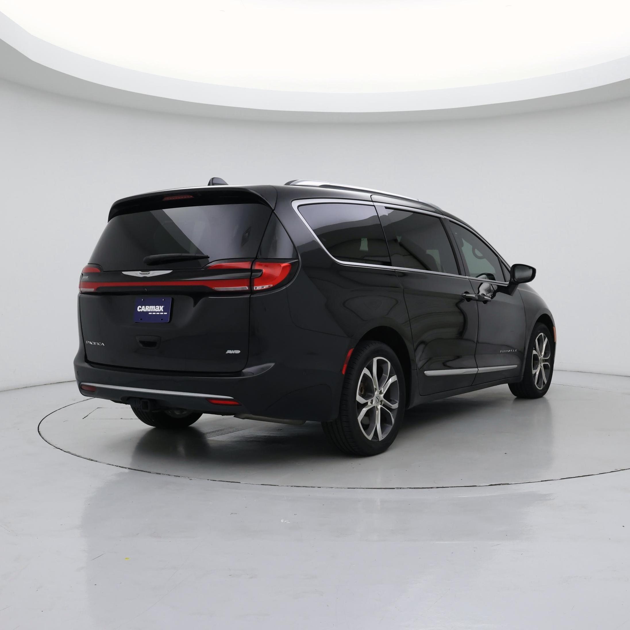Thumbnail: 2022 Chrysler Pacifica - 8