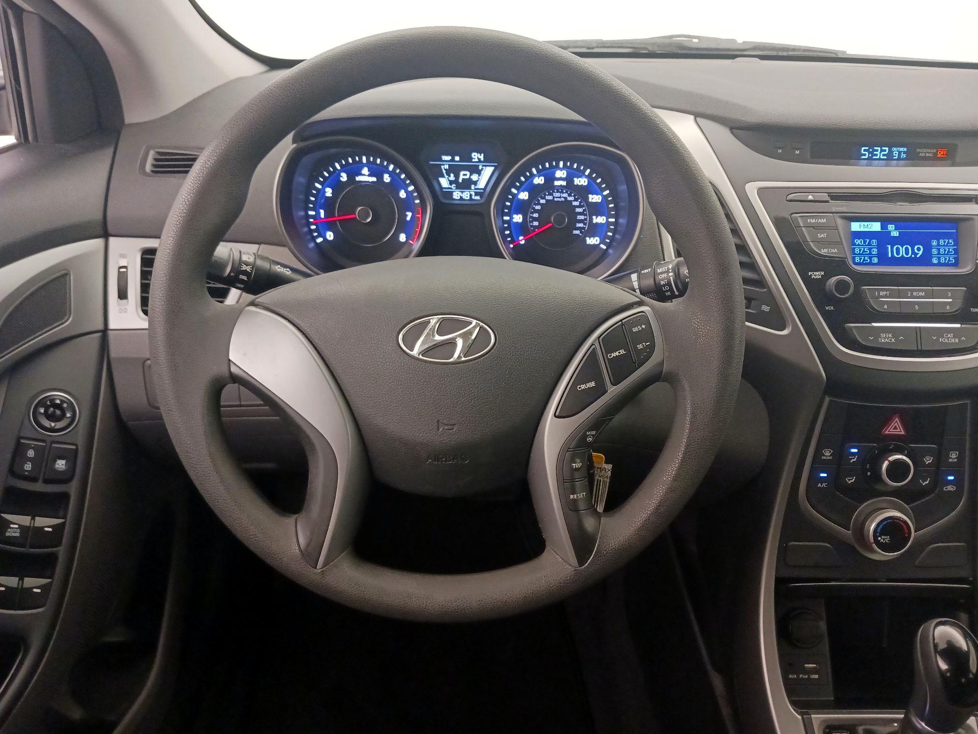 Thumbnail: 2015 Hyundai Elantra - 10