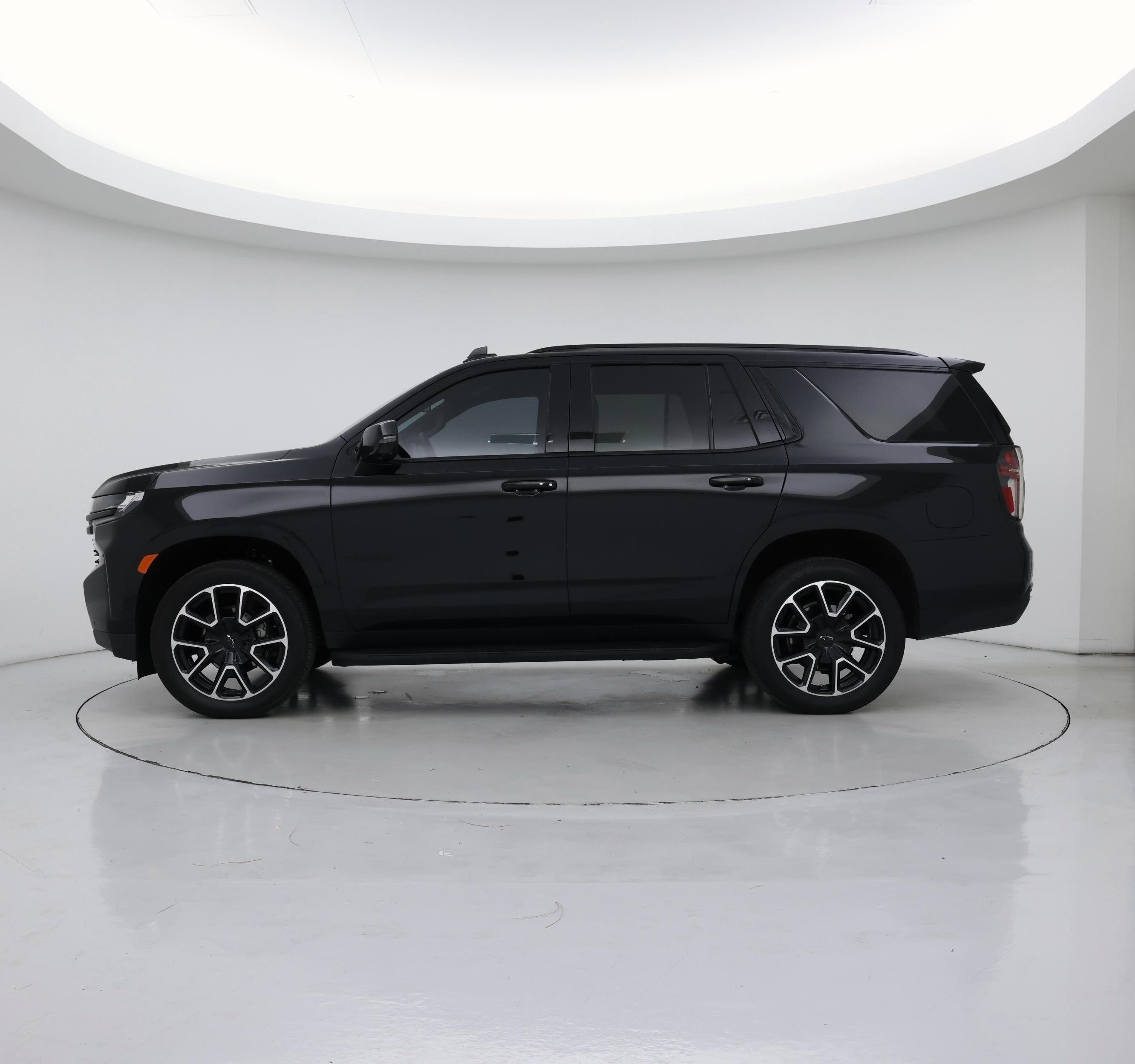Thumbnail: 2024 Chevrolet Tahoe - 3