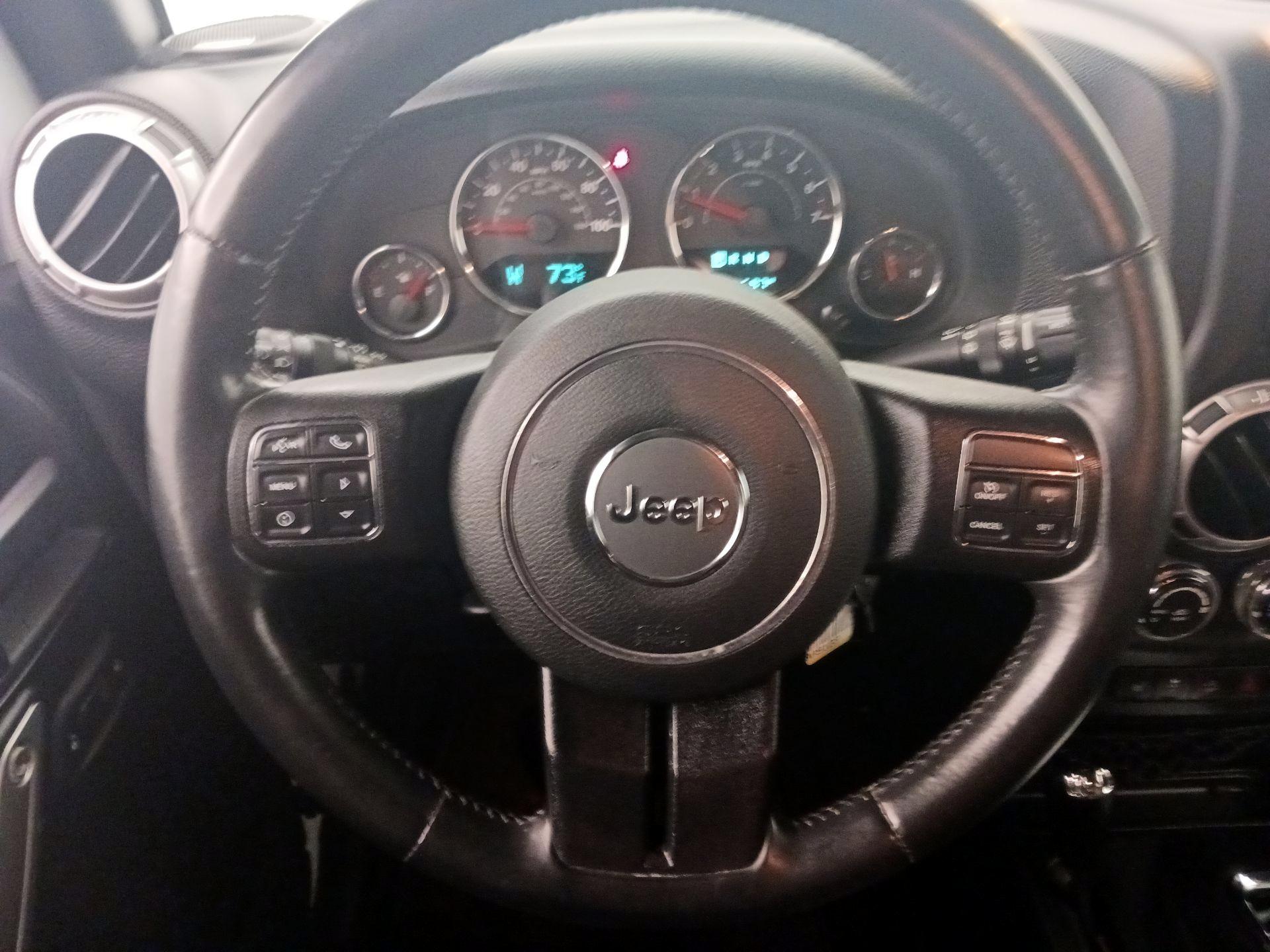 Thumbnail: 2015 Jeep Wrangler - 10