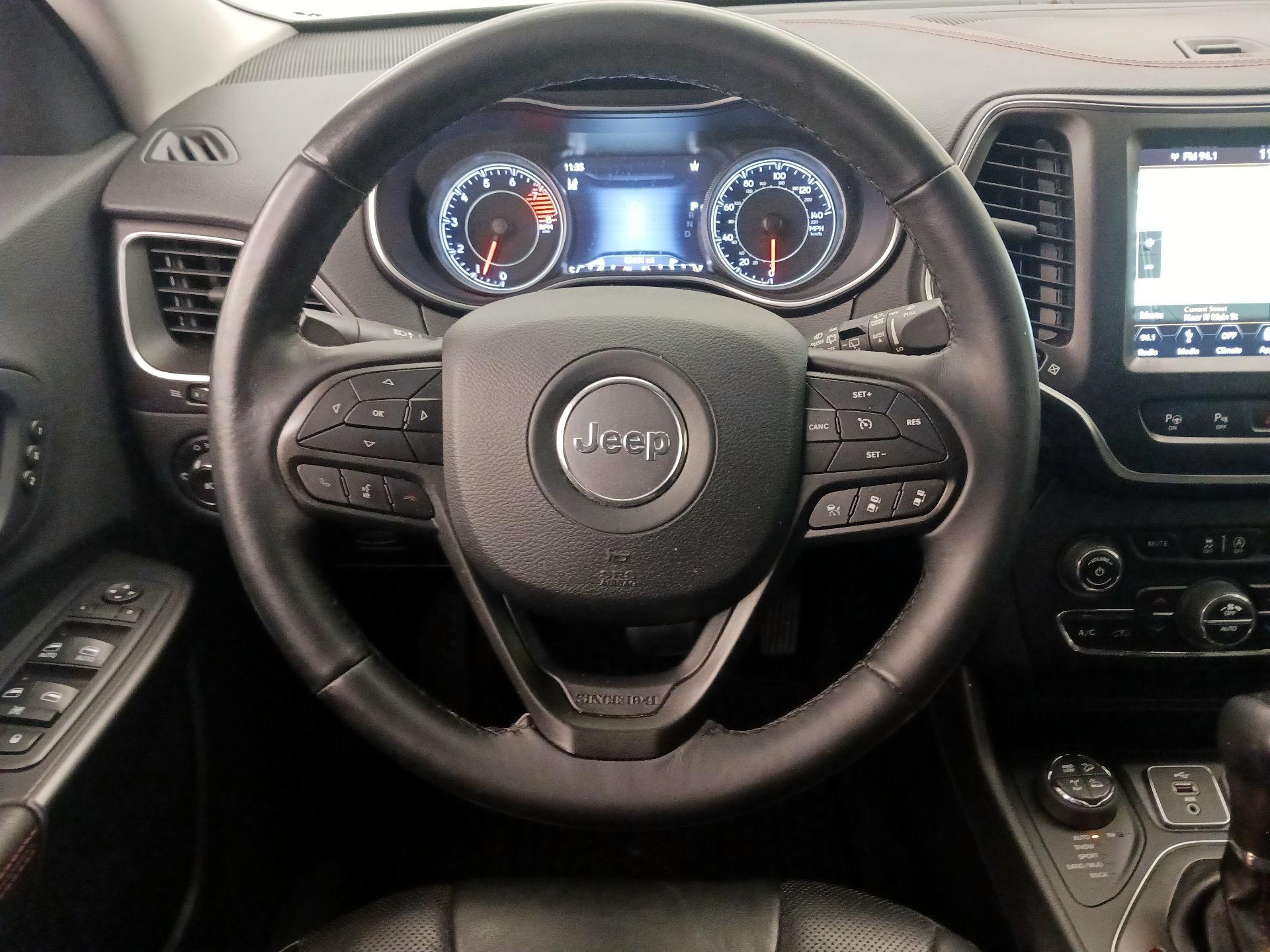 Thumbnail: 2019 Jeep Cherokee - 10