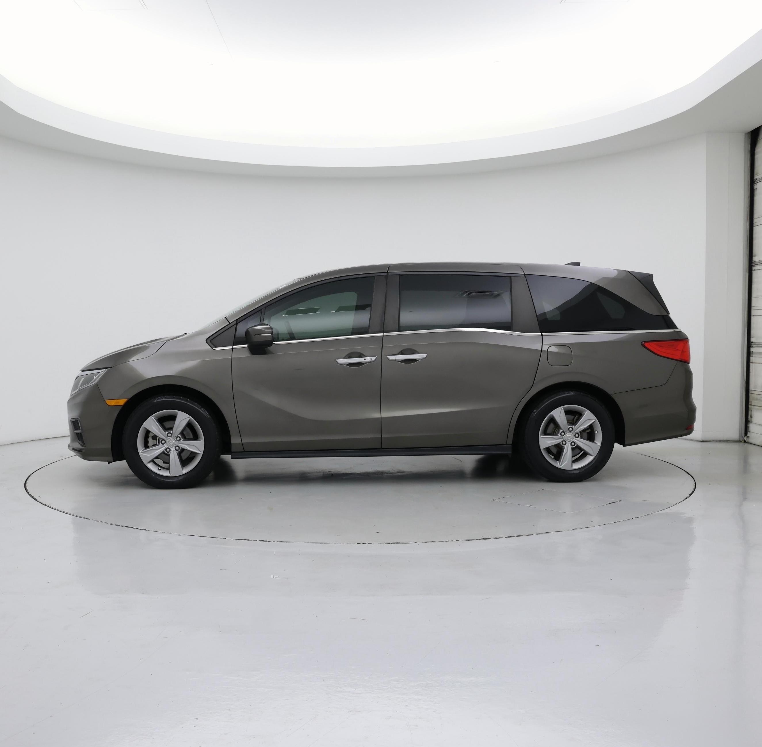 Thumbnail: 2018 Honda Odyssey - 3