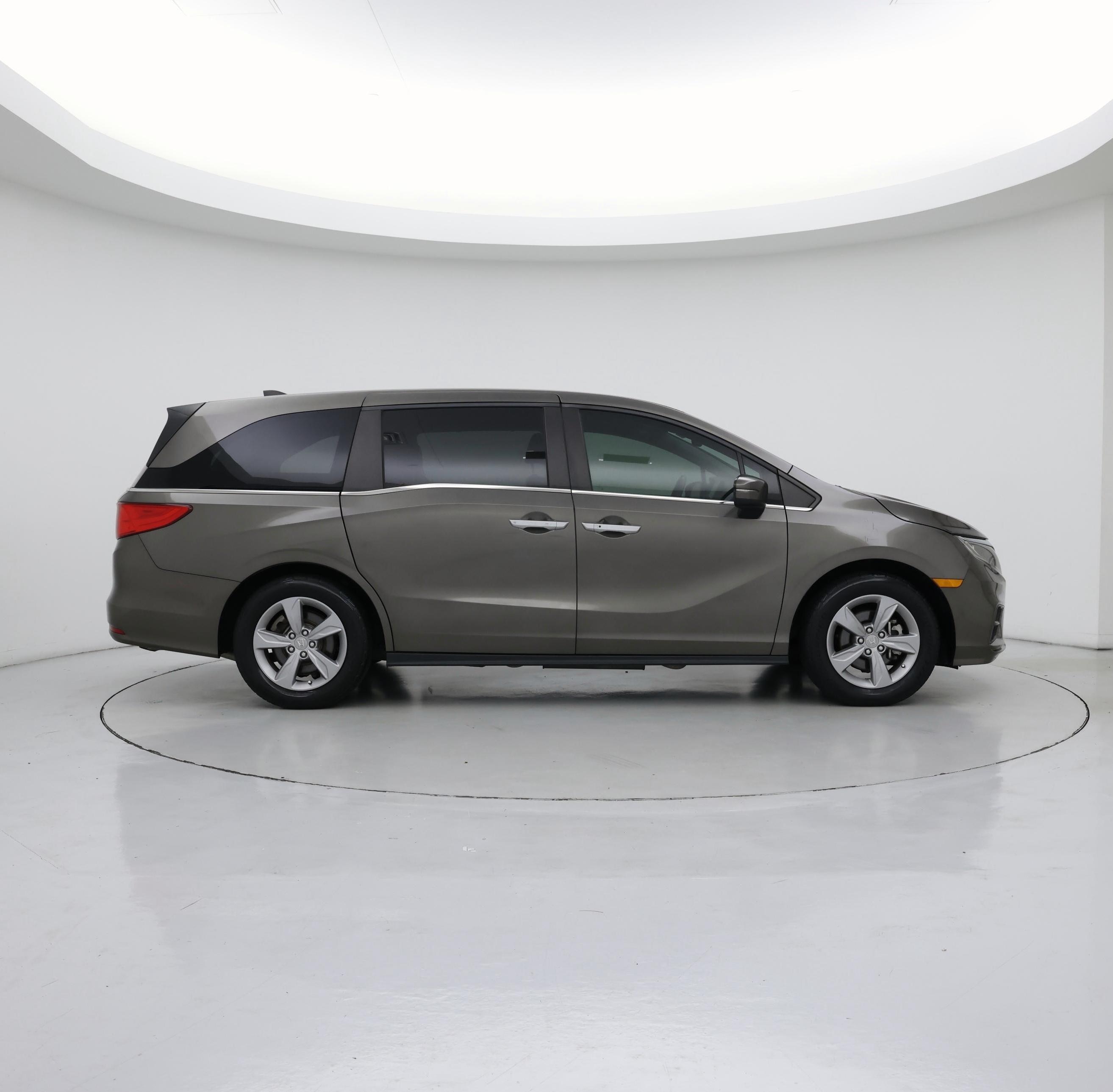 Thumbnail: 2018 Honda Odyssey - 7