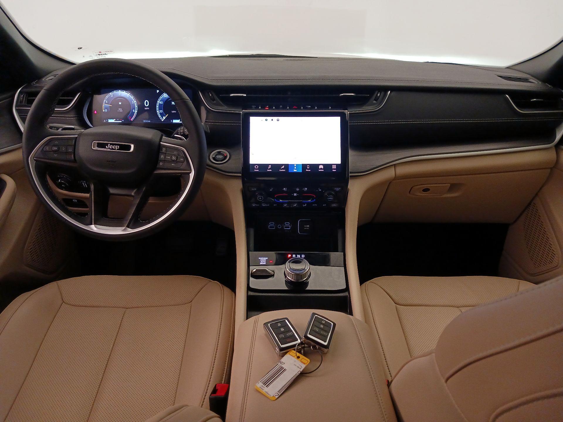 Thumbnail: 2023 Jeep Grand Cherokee - 9