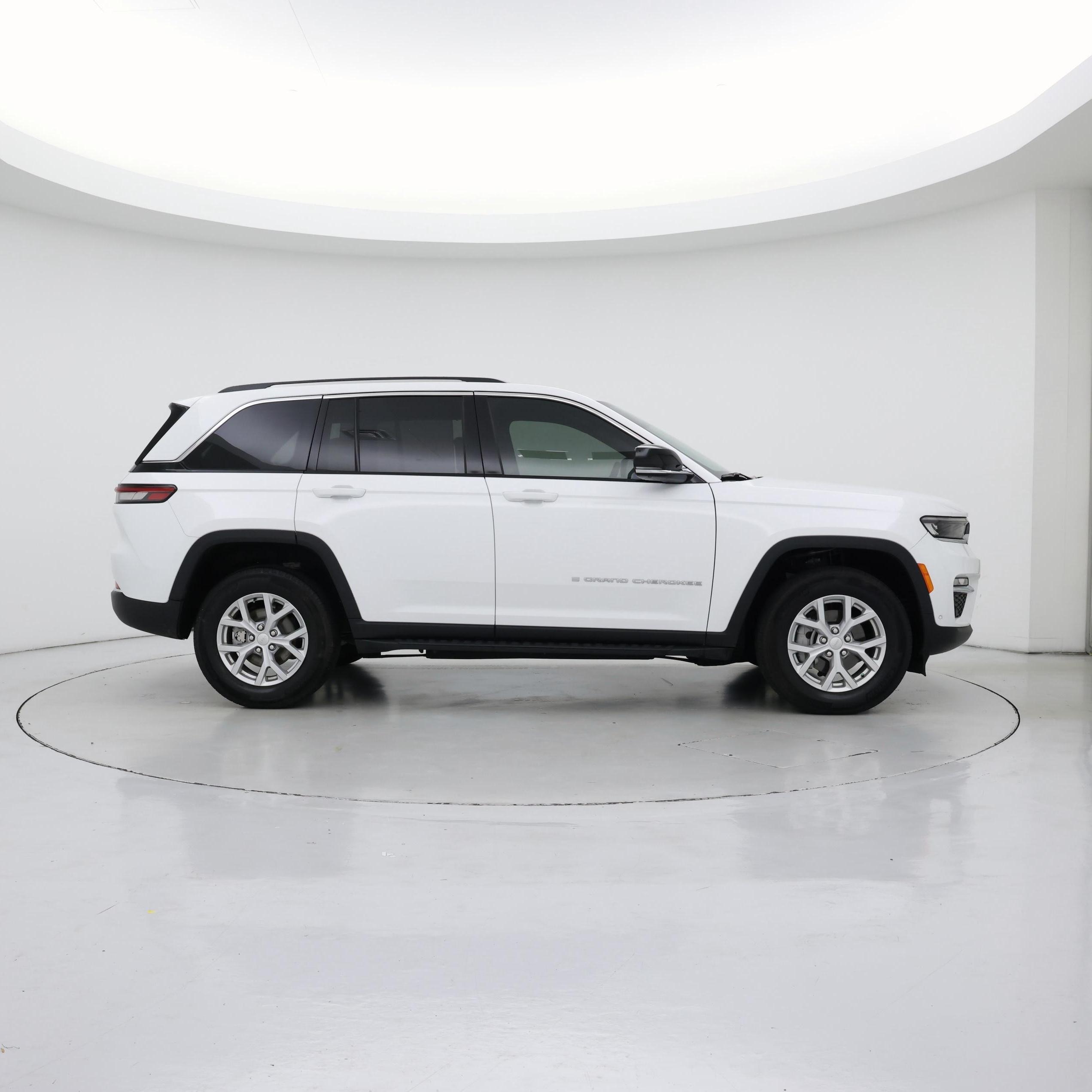 Thumbnail: 2023 Jeep Grand Cherokee - 7