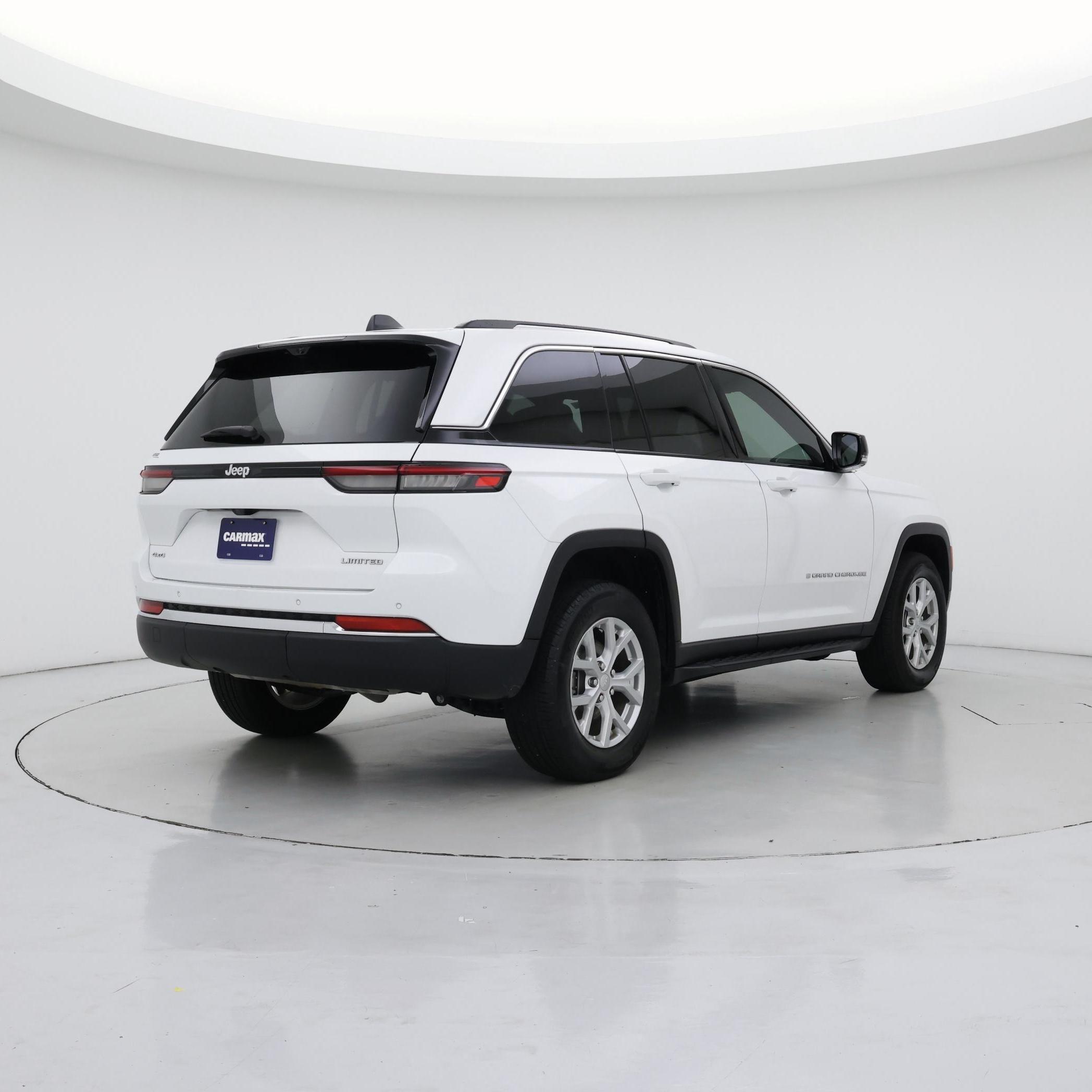 Thumbnail: 2023 Jeep Grand Cherokee - 8