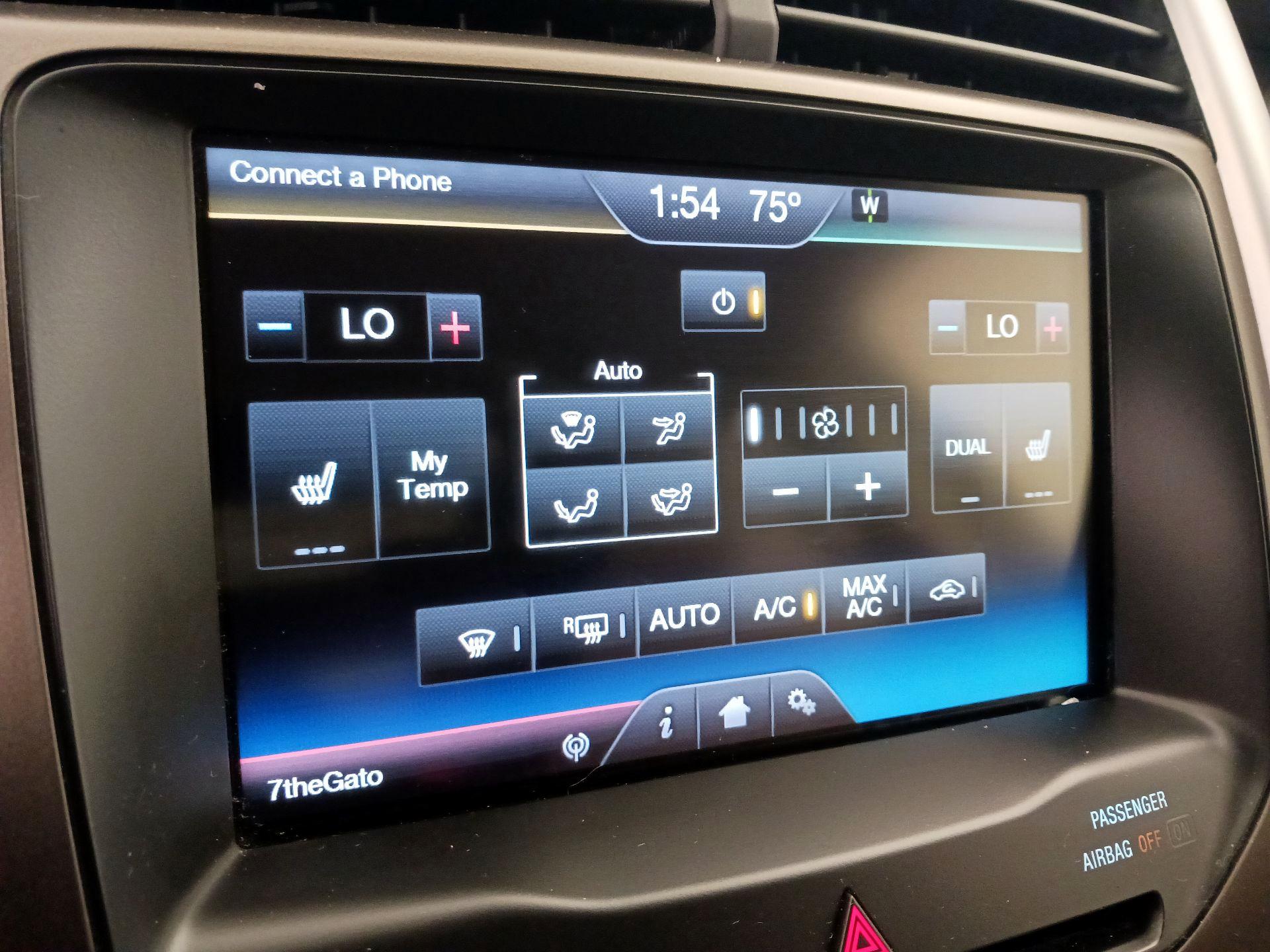 Thumbnail: 2014 Ford Edge - 17