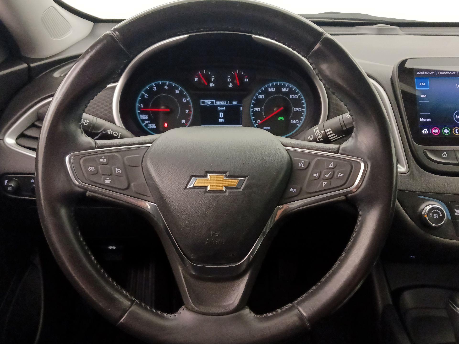 Thumbnail: 2020 Chevrolet Malibu - 10