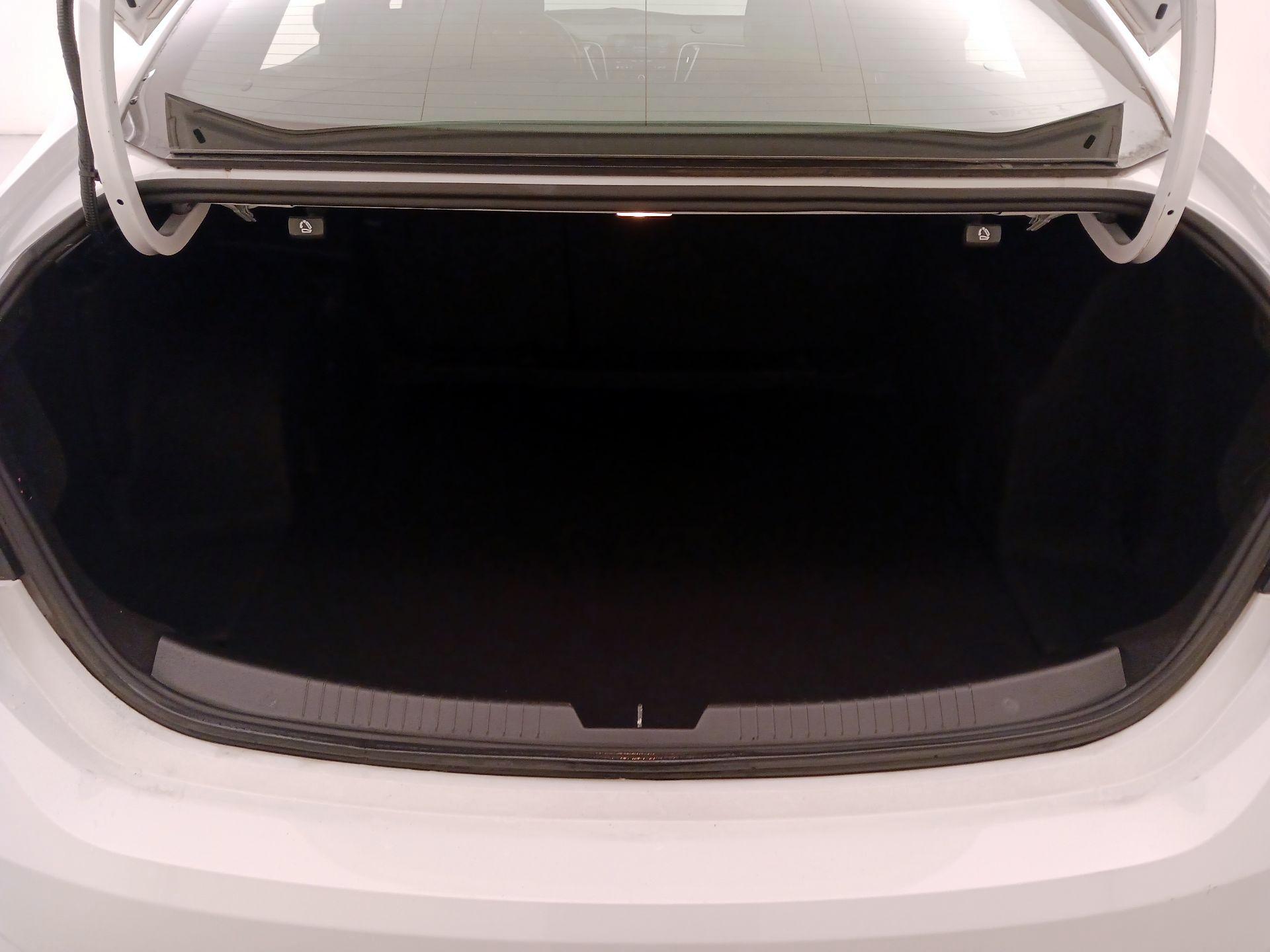 Thumbnail: 2020 Chevrolet Malibu - 20