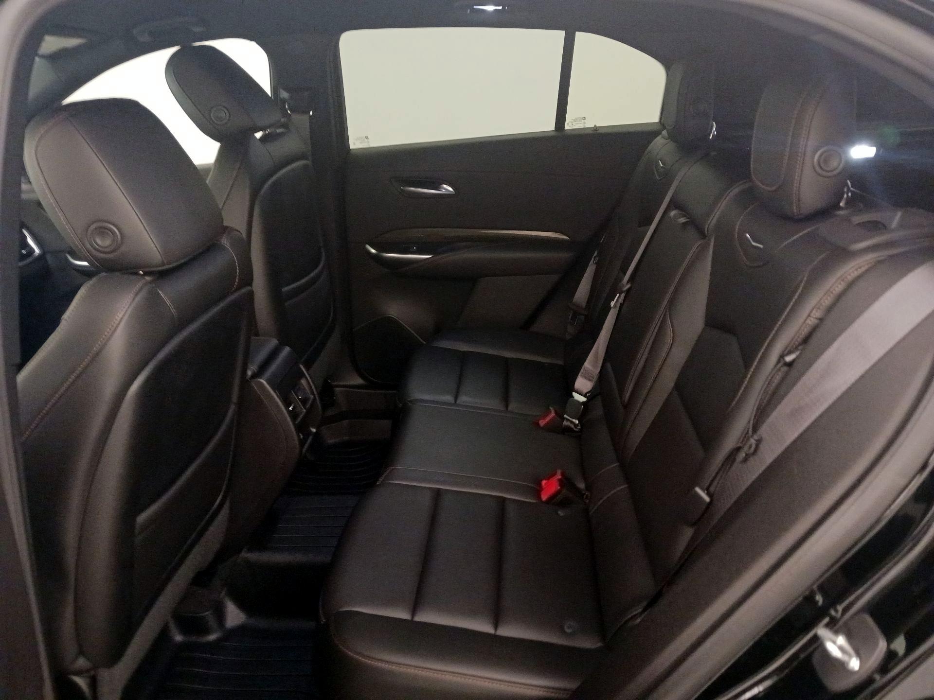 Thumbnail: 2019 Cadillac XT4 - 19