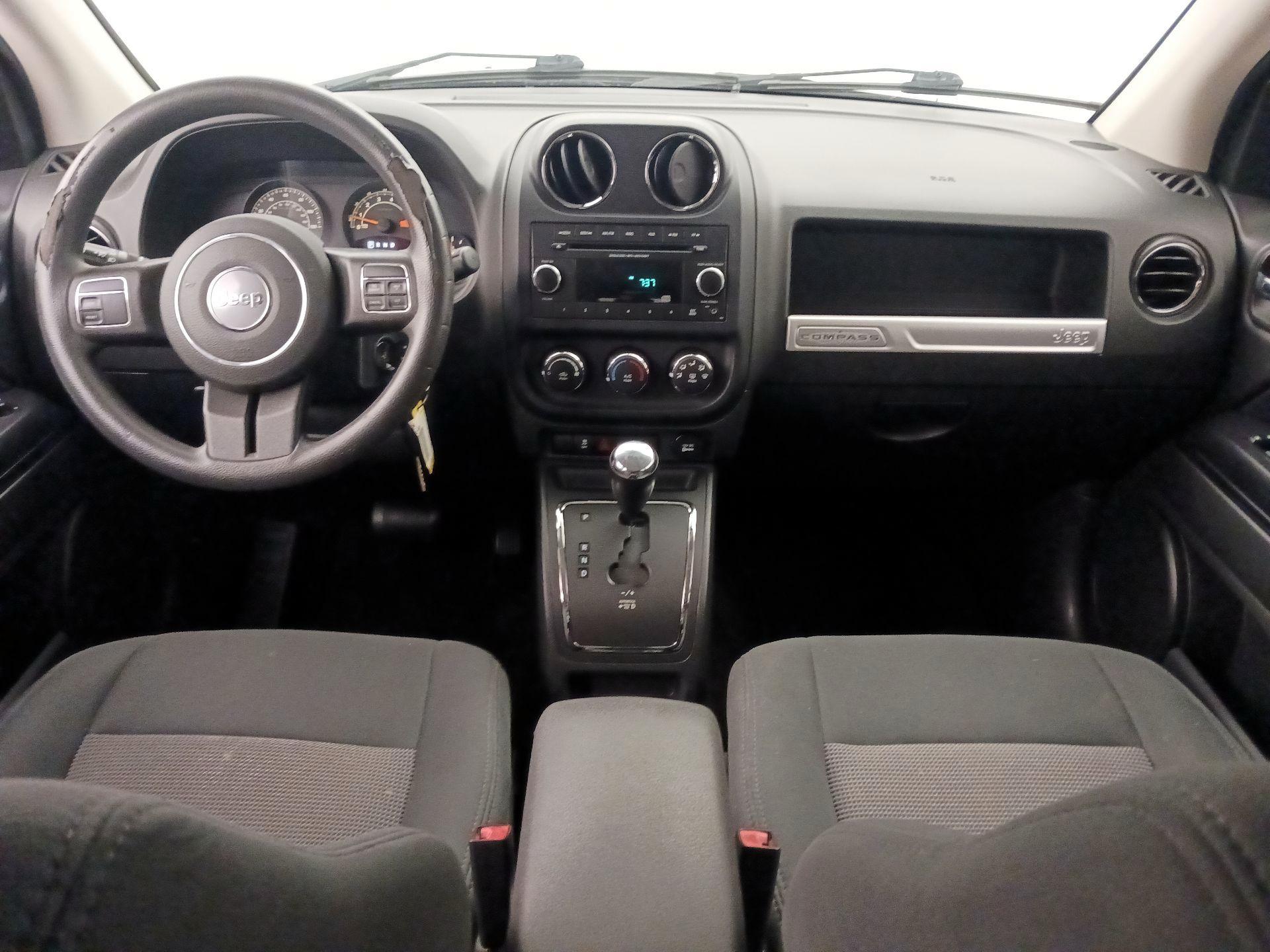 Thumbnail: 2014 Jeep Compass - 9