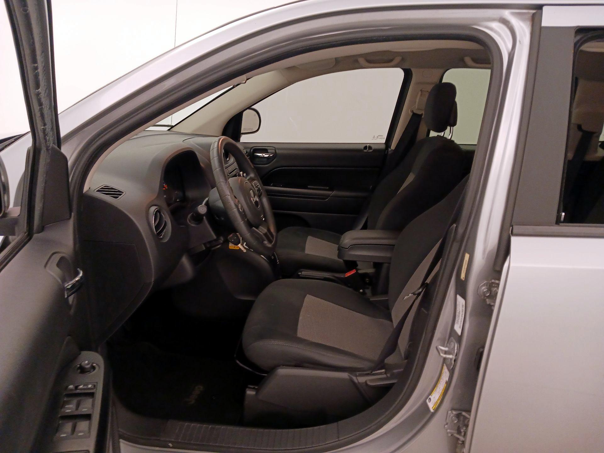 Thumbnail: 2014 Jeep Compass - 11
