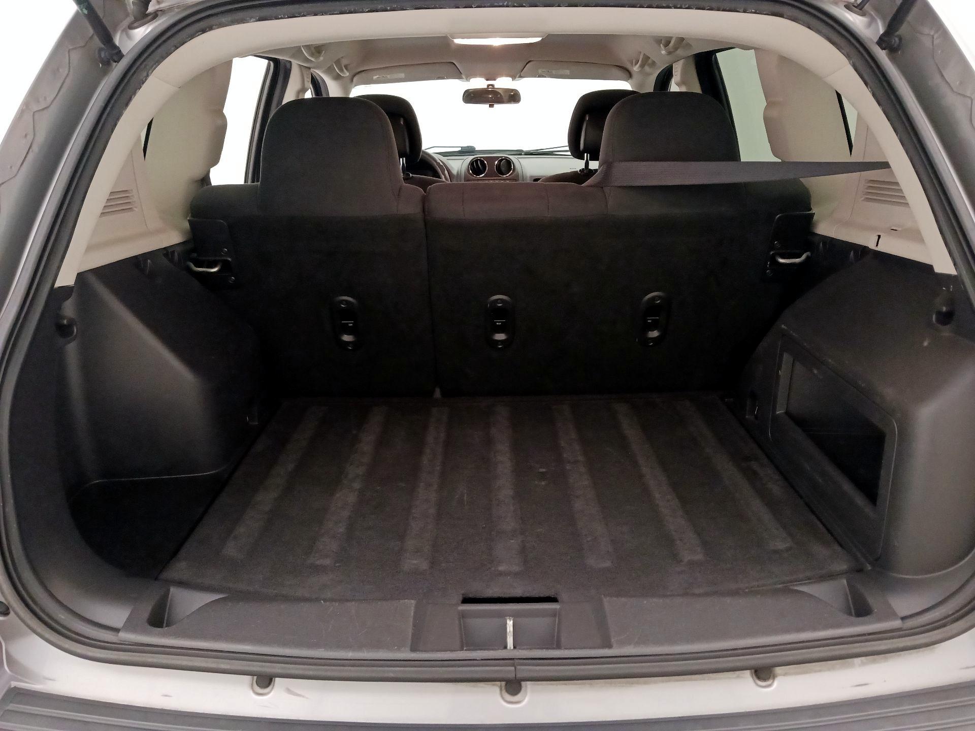 Thumbnail: 2014 Jeep Compass - 18