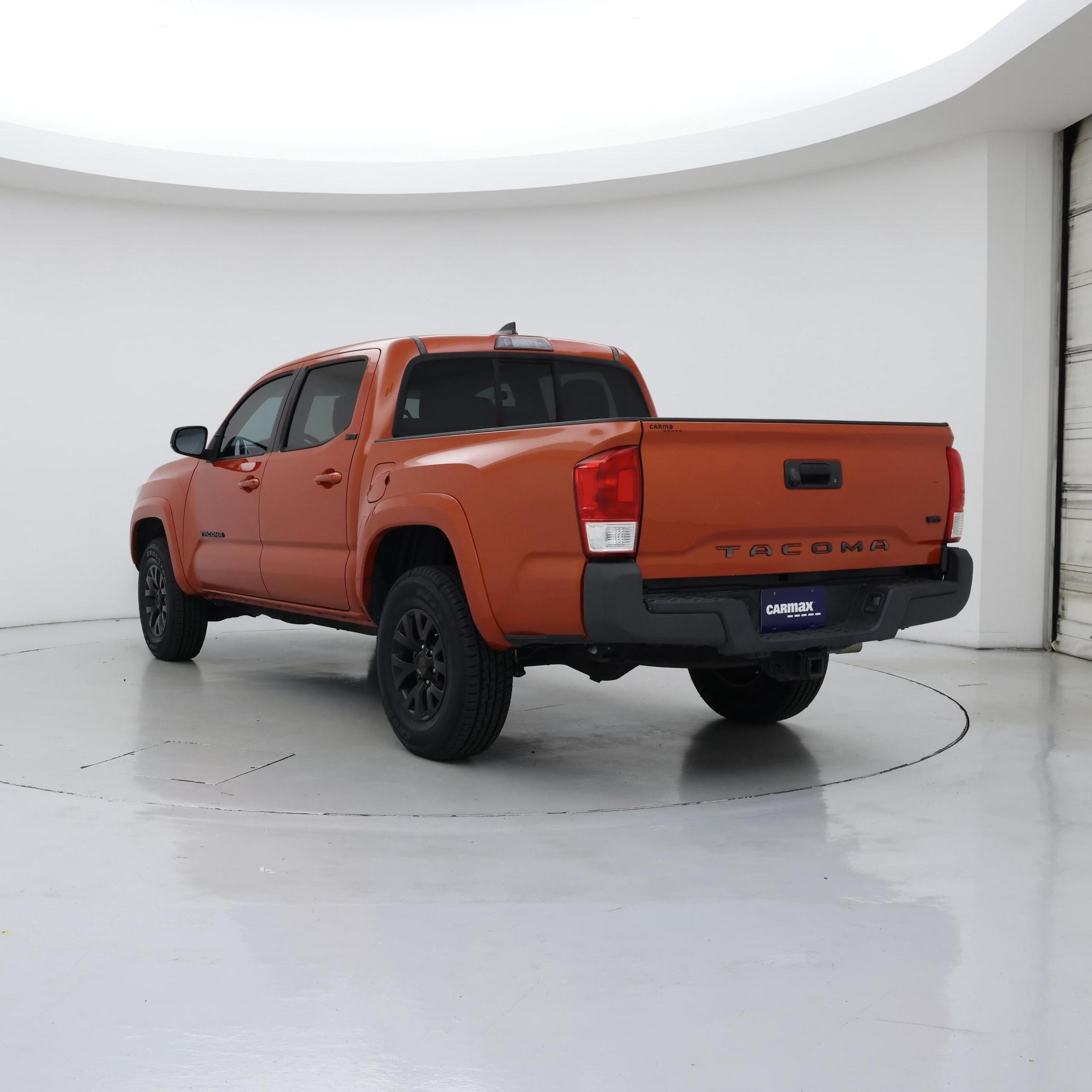 Thumbnail: 2017 Toyota Tacoma - 2