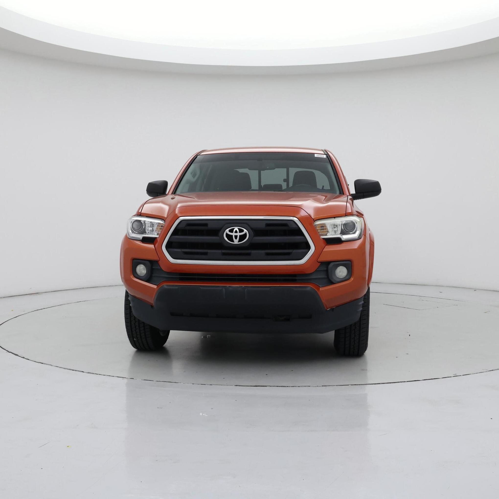Thumbnail: 2017 Toyota Tacoma - 5