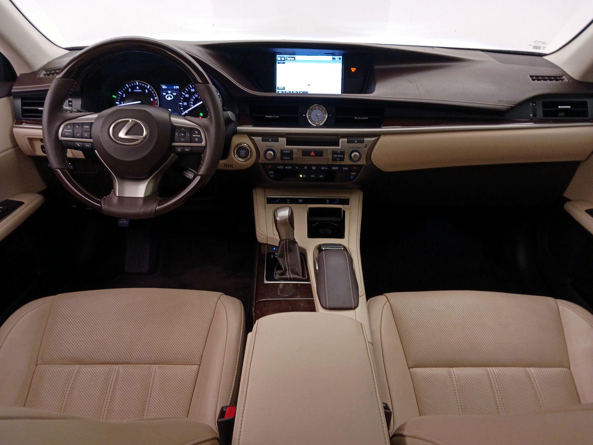 Thumbnail: 2016 Lexus ES - 9