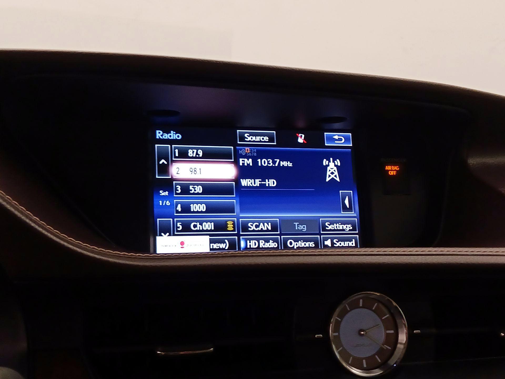 Thumbnail: 2016 Lexus ES - 16