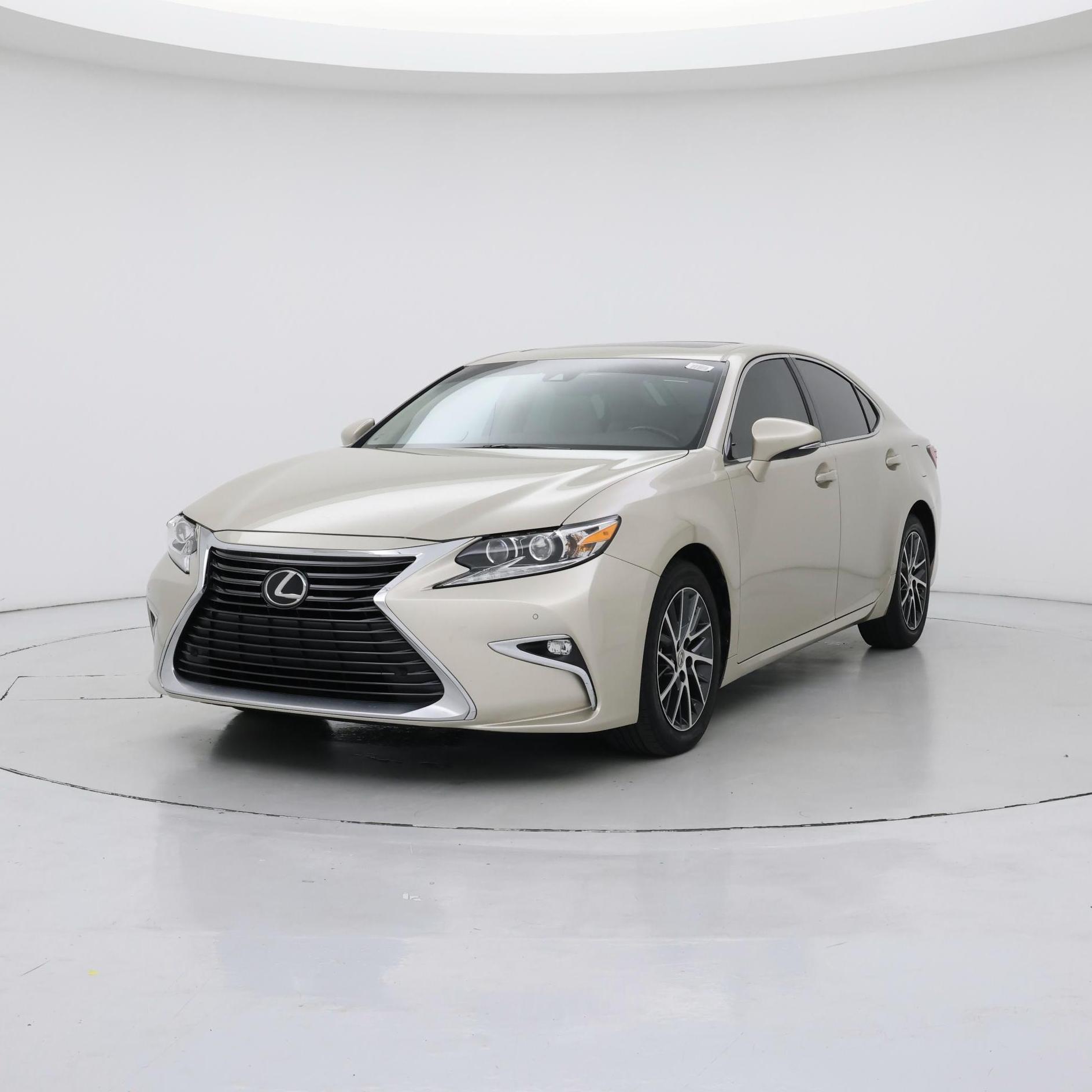 Thumbnail: 2016 Lexus ES - 4