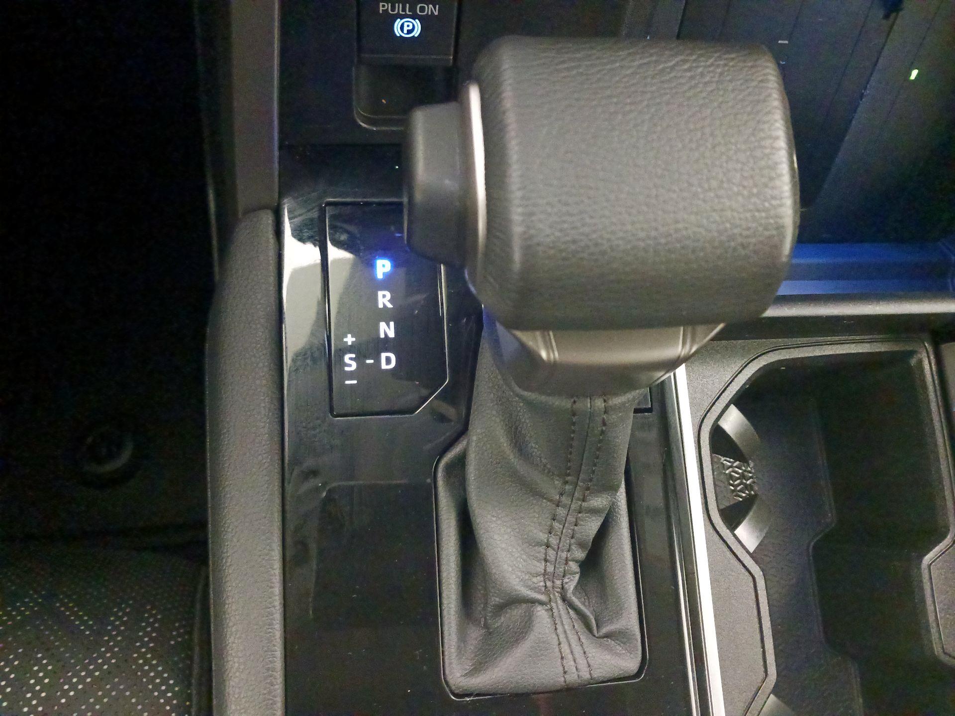 Thumbnail: 2024 Toyota Sequoia - 17