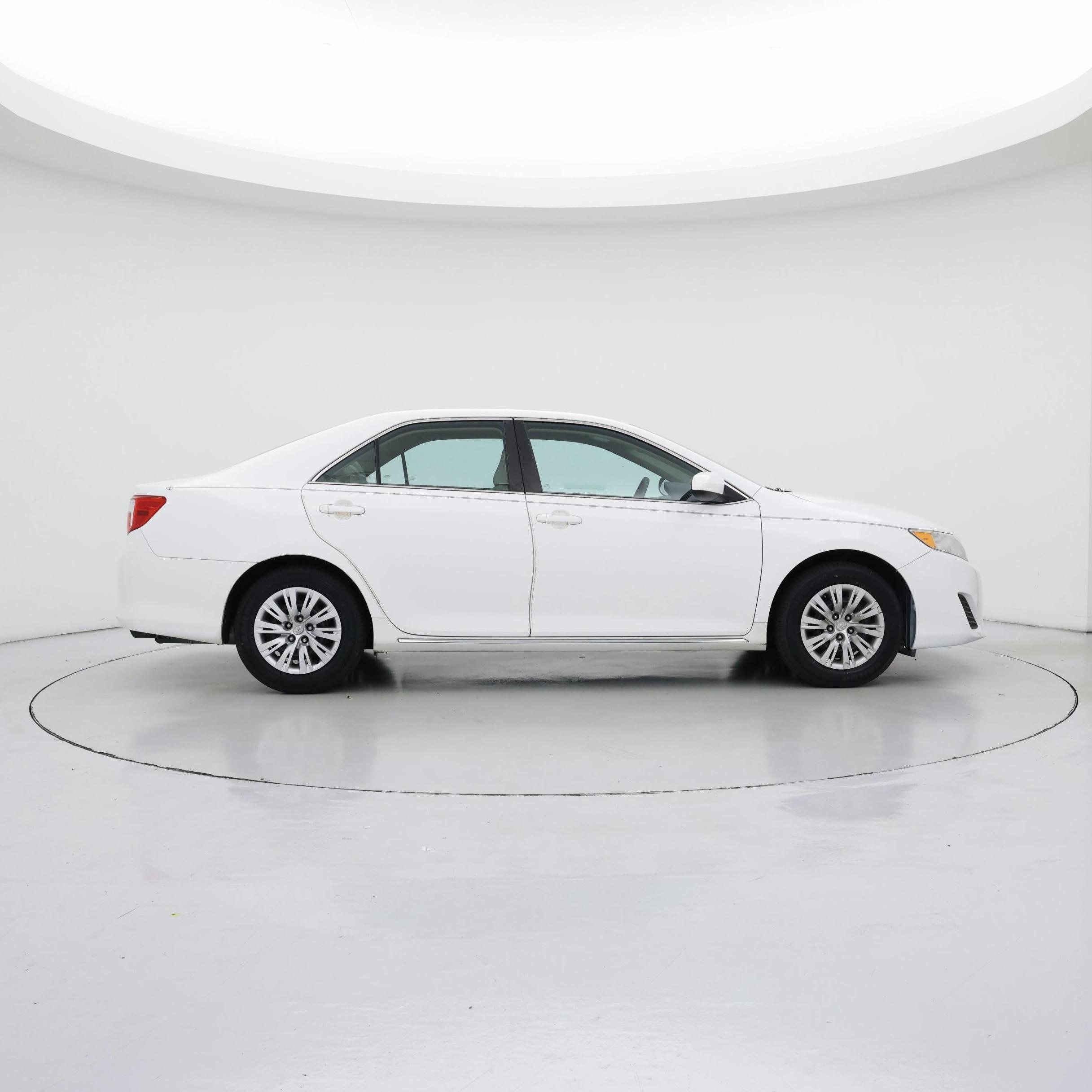 Thumbnail: 2014 Toyota Camry - 7