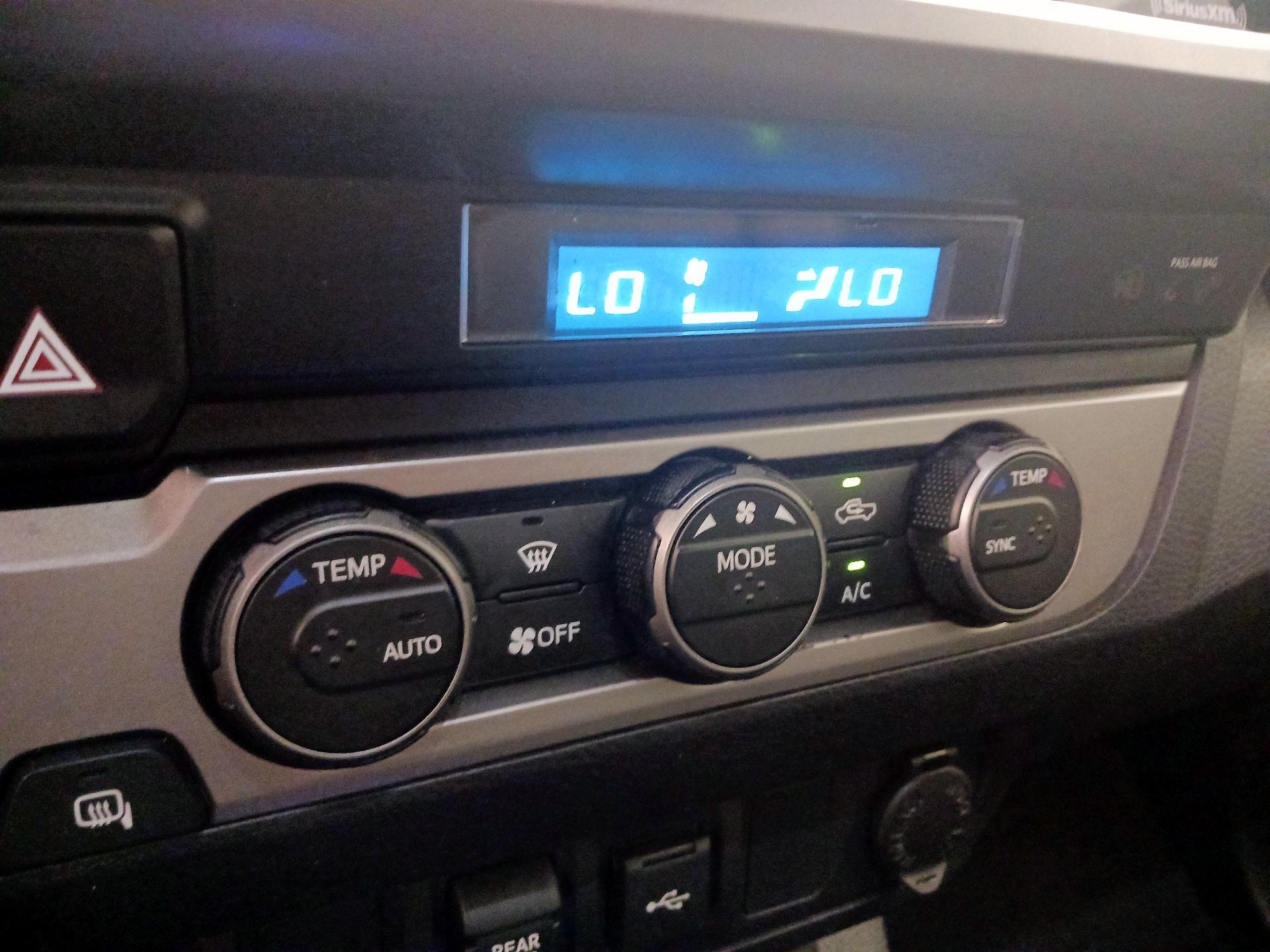 Thumbnail: 2021 Toyota Tacoma - 16