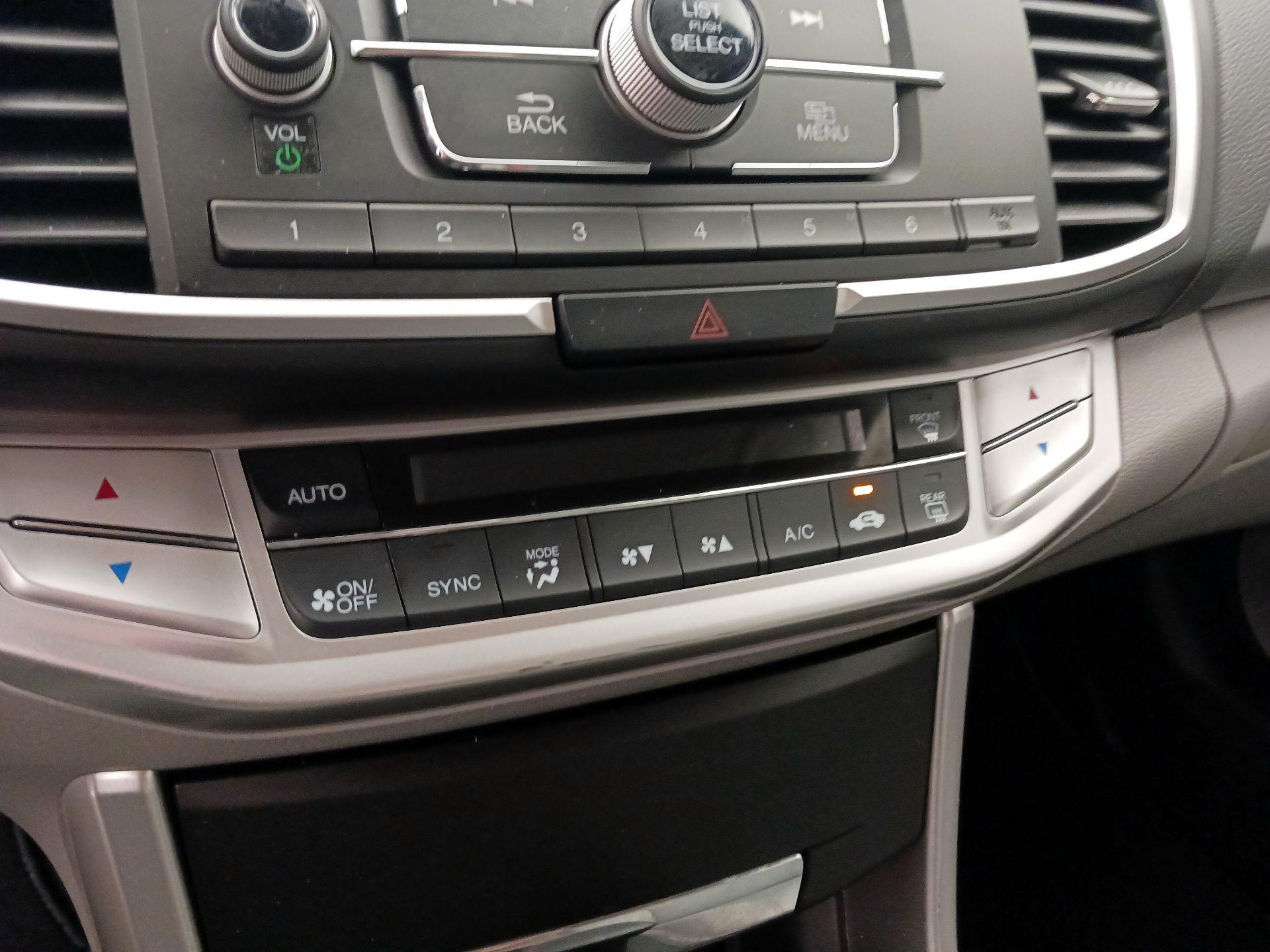 Thumbnail: 2014 Honda Accord - 16