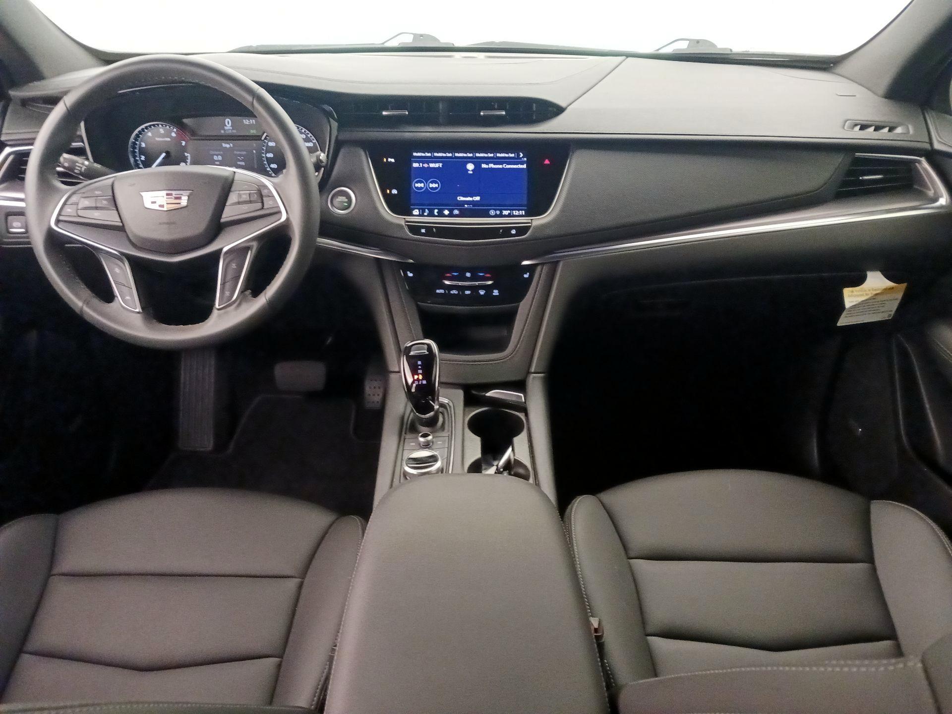 Thumbnail: 2024 Cadillac XT5 - 9